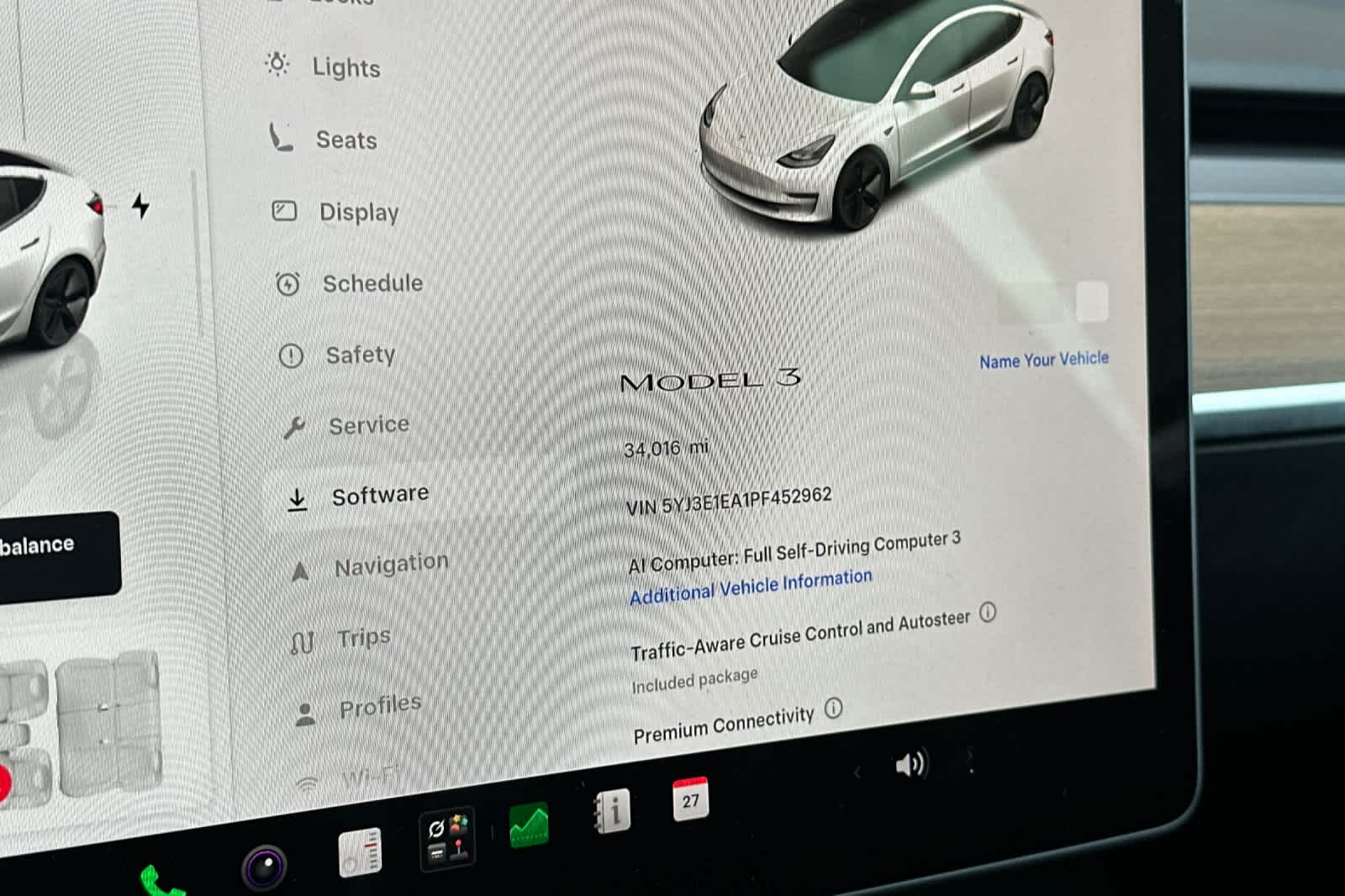 Thumbnail: 2023 Tesla Model 3 - 28