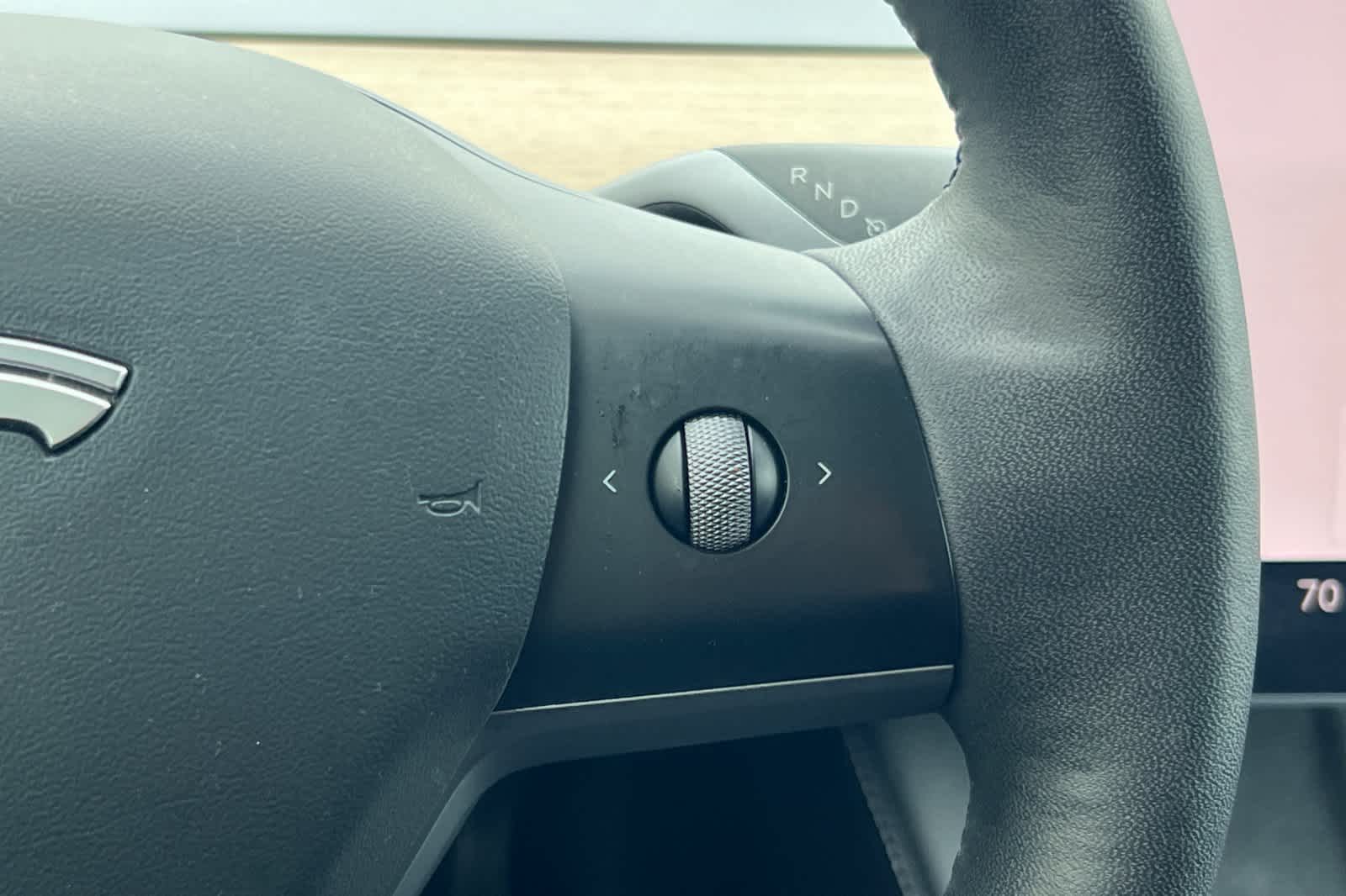 Thumbnail: 2022 Tesla Model Y - 28