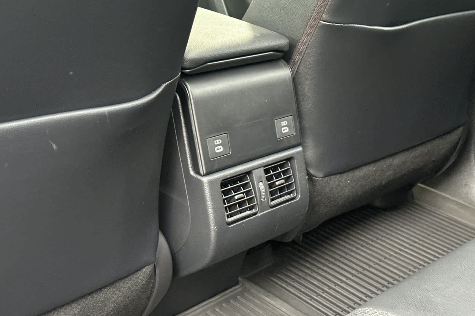 Thumbnail: 2023 Toyota bZ4X - 14