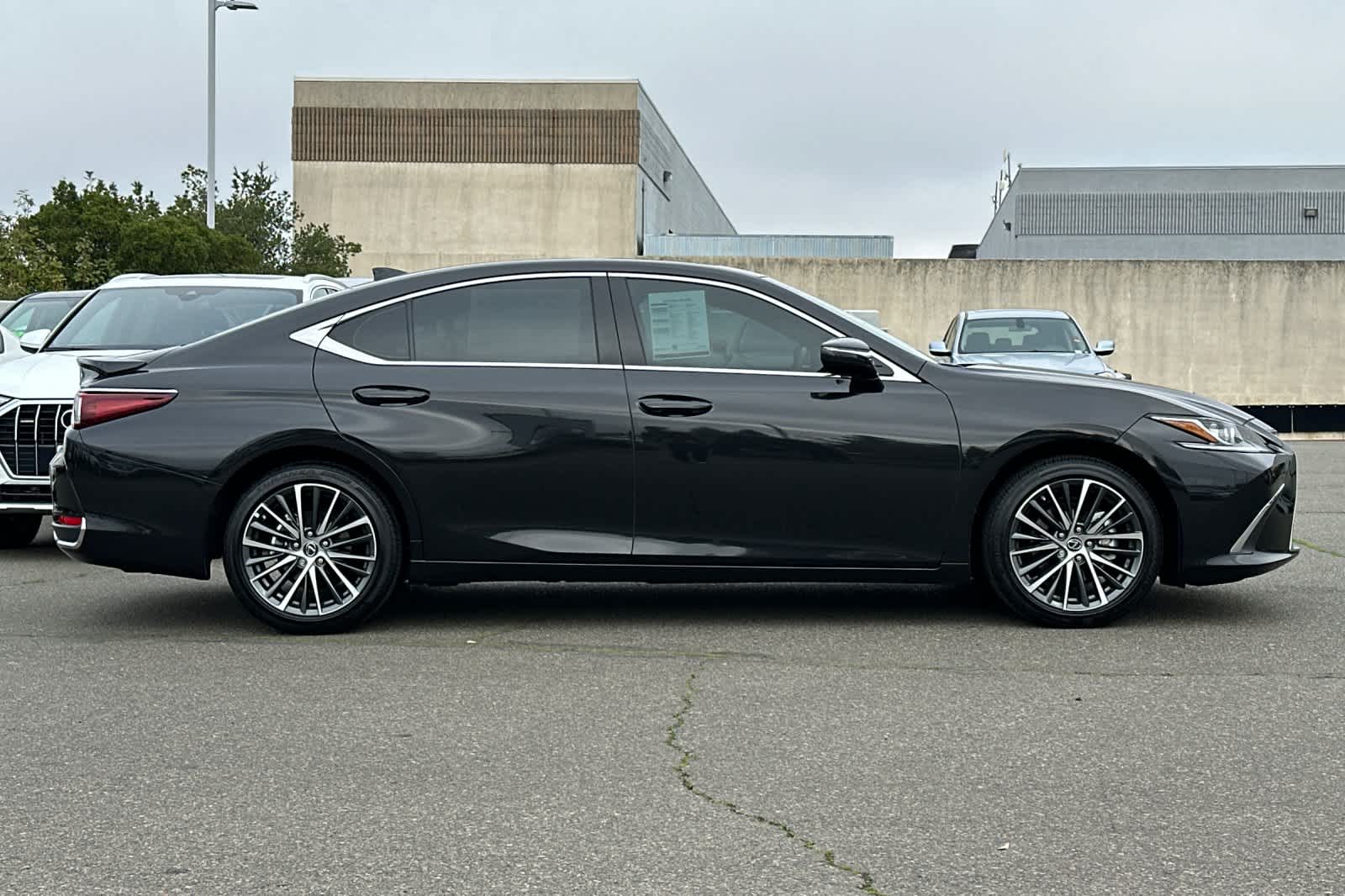 Thumbnail: 2025 Lexus ES - 6