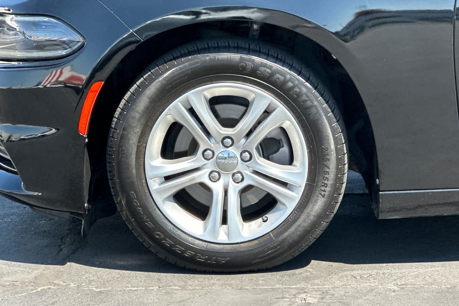 Thumbnail: 2019 Dodge Charger - 30