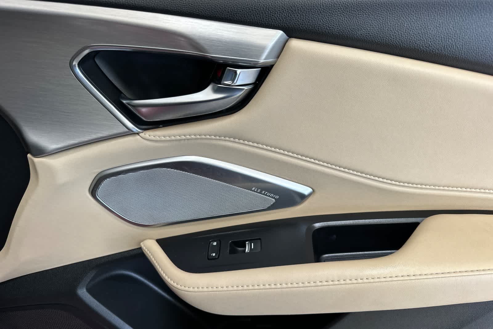 Thumbnail: 2019 Acura RDX - 19