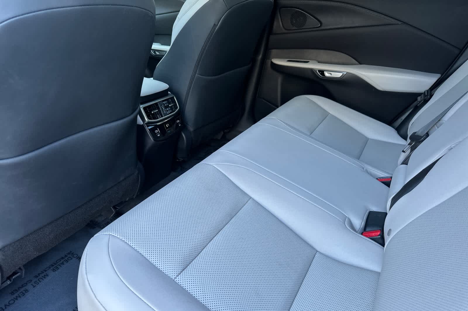 Thumbnail: 2025 Lexus RX - 4