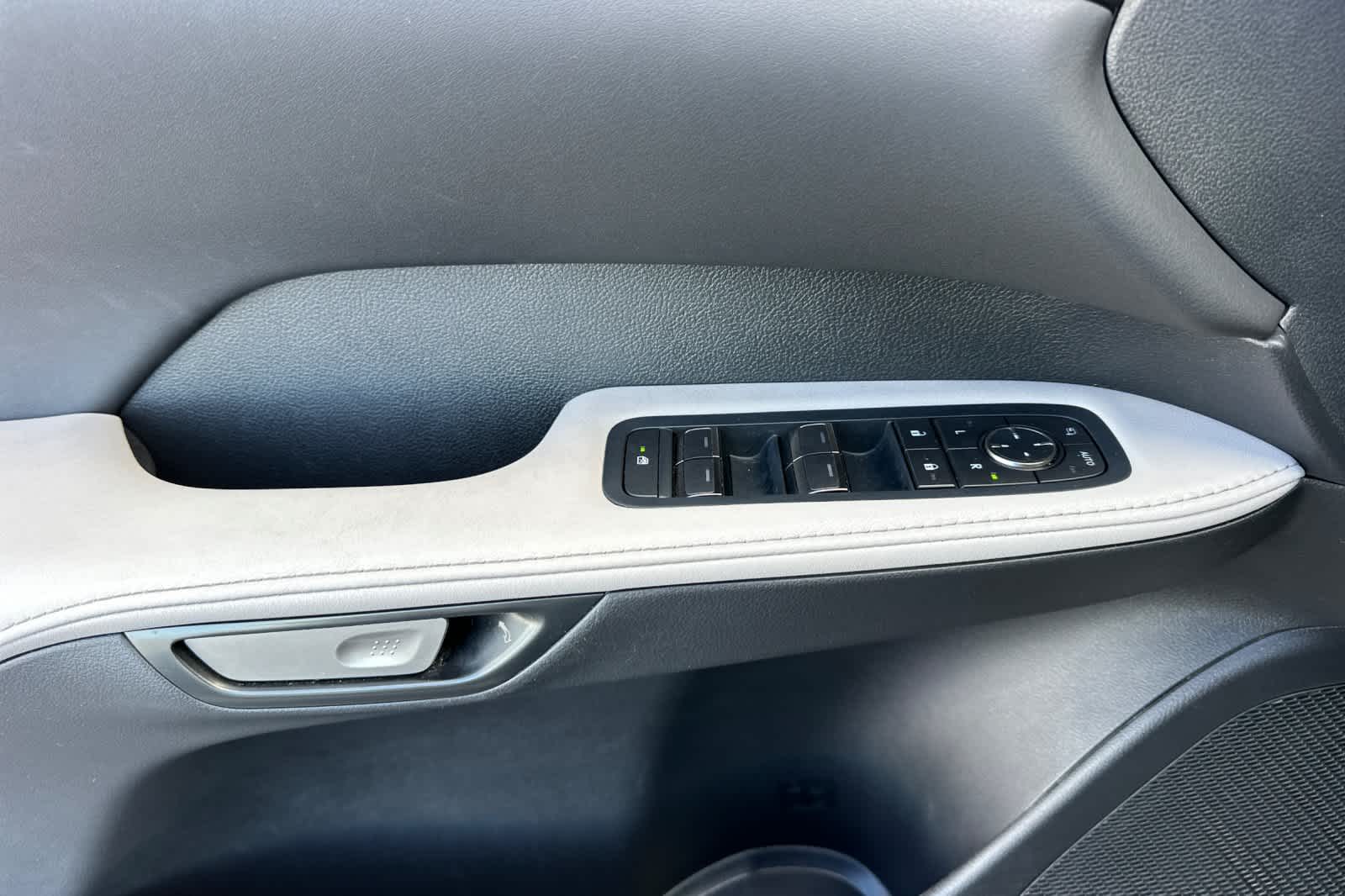 Thumbnail: 2025 Lexus RX - 12