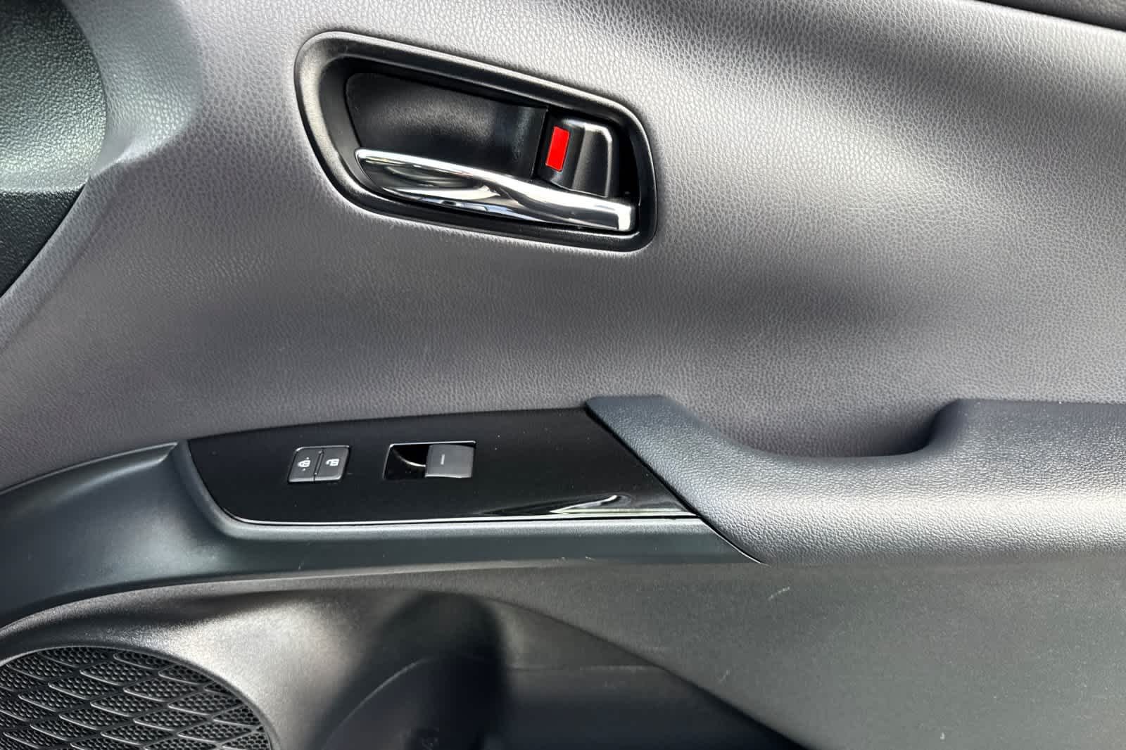 Thumbnail: 2021 Toyota Prius Prime - 18