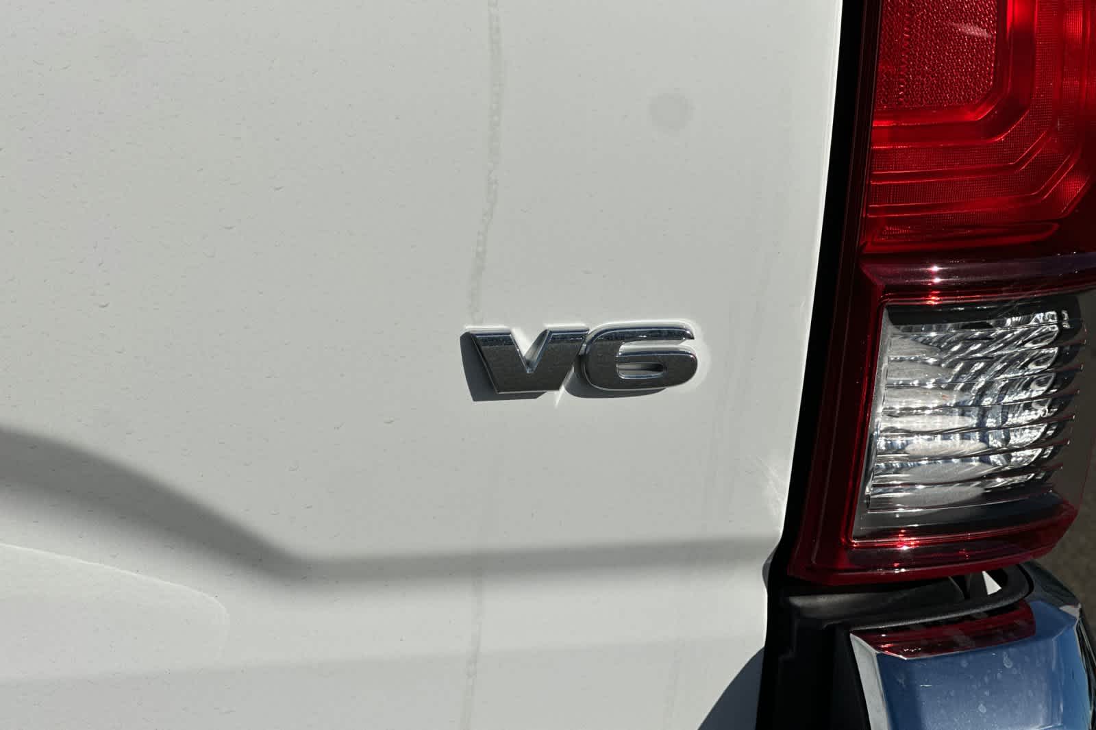 Thumbnail: 2019 Toyota Tacoma - 30