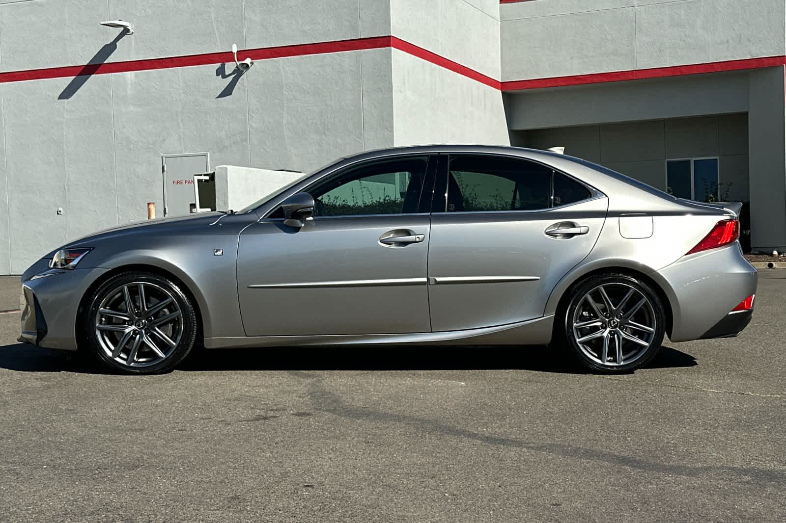 Thumbnail: 2020 Lexus IS - 9