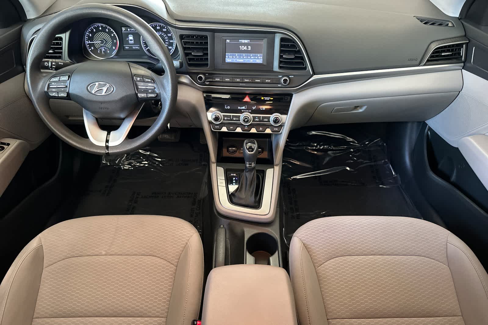 Thumbnail: 2020 Hyundai Elantra - 3