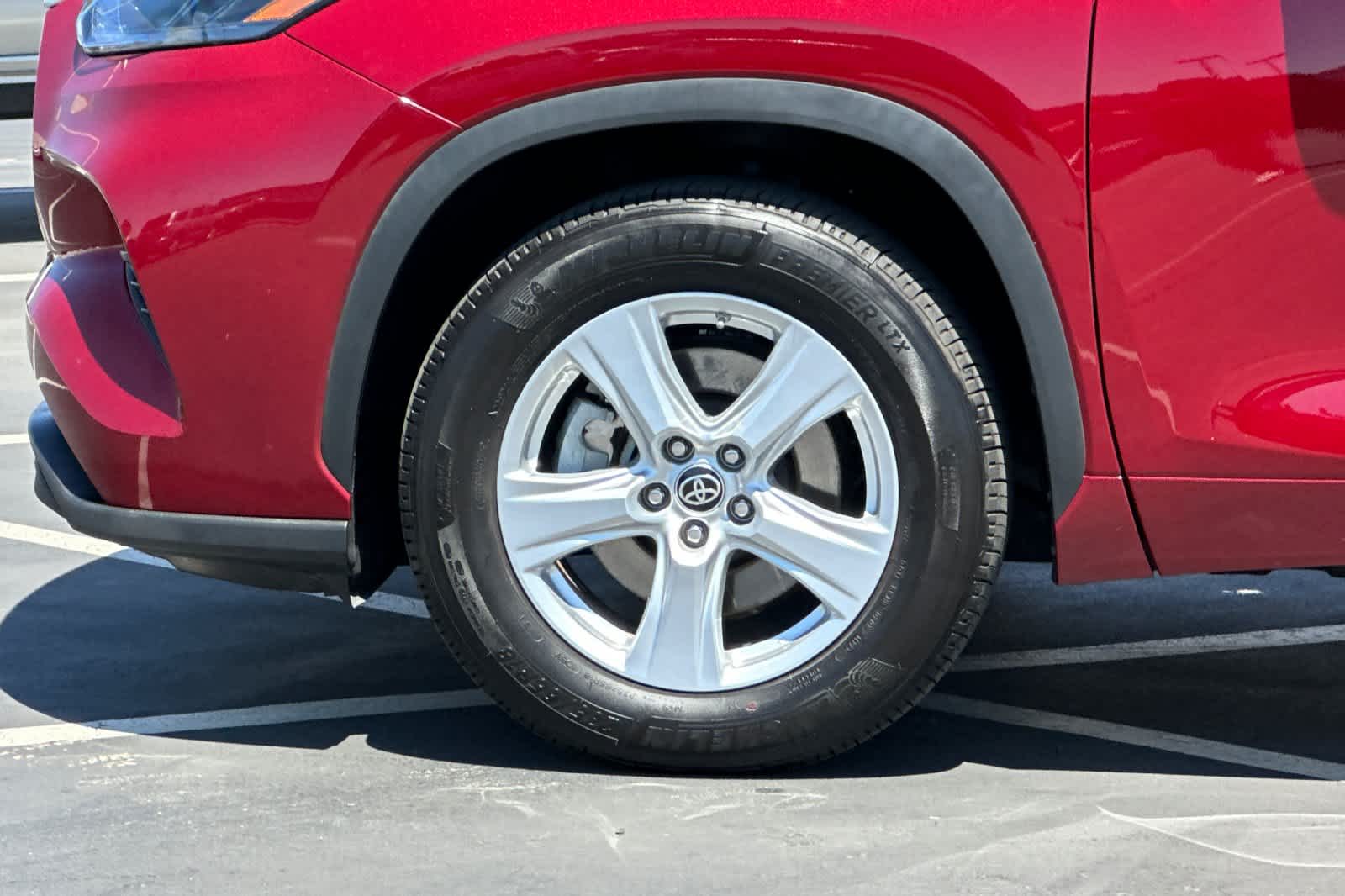 2022 Toyota Highlander LE 31