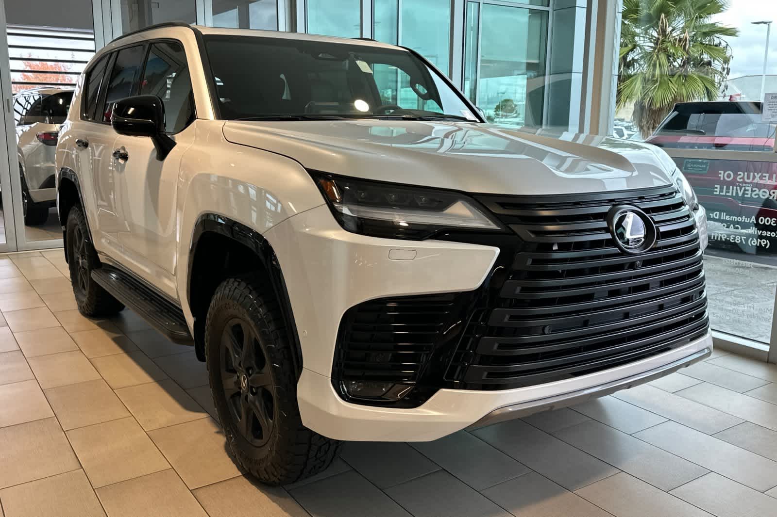 Thumbnail: 2025 Lexus LX - 5