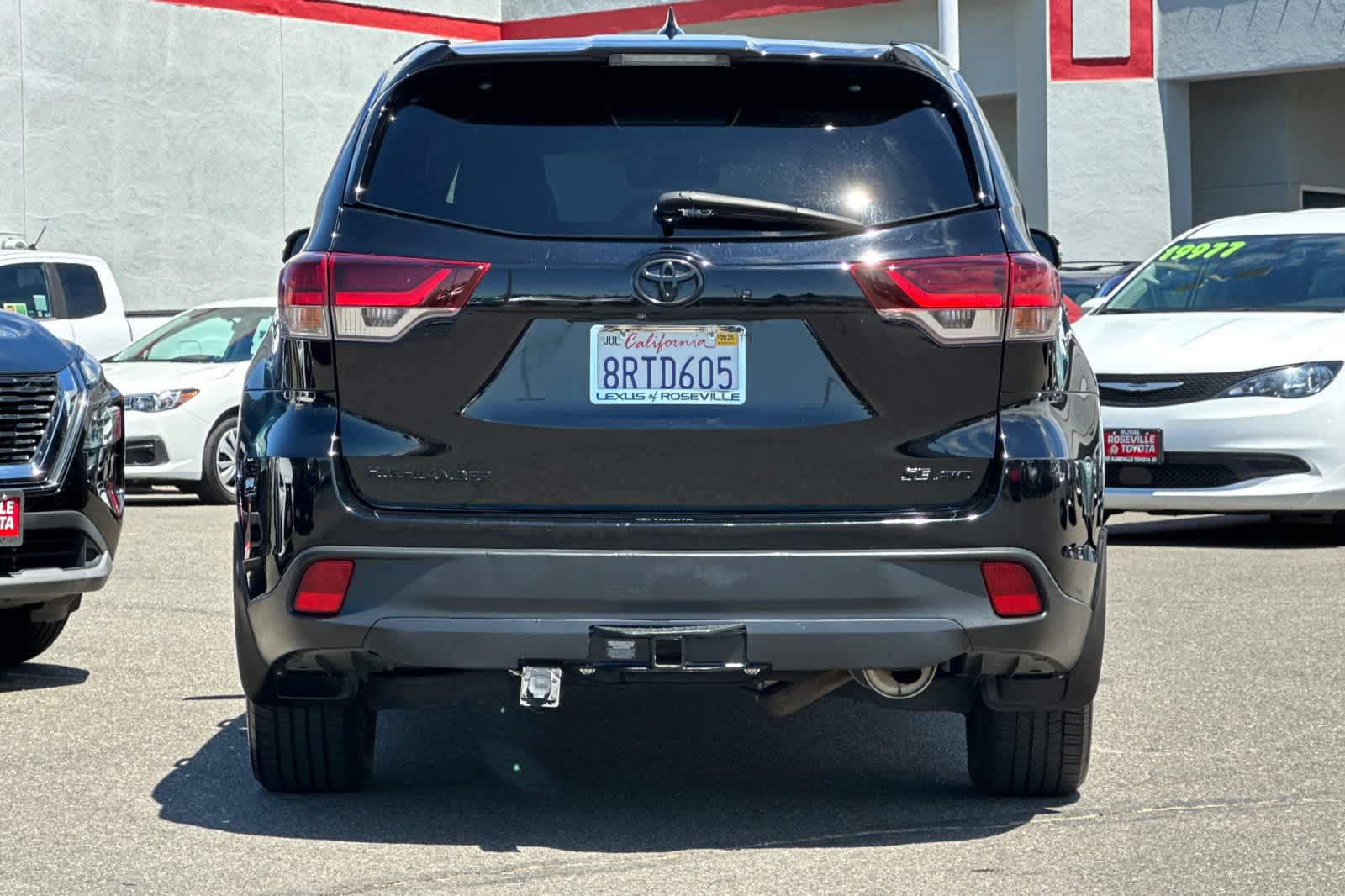 Thumbnail: 2019 Toyota Highlander - 8