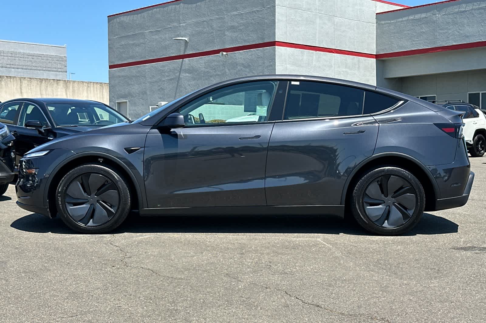 Thumbnail: 2026 Tesla Model Y - 9