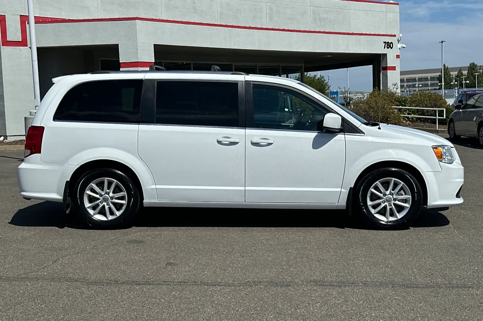 Thumbnail: 2019 Dodge Grand Caravan - 5