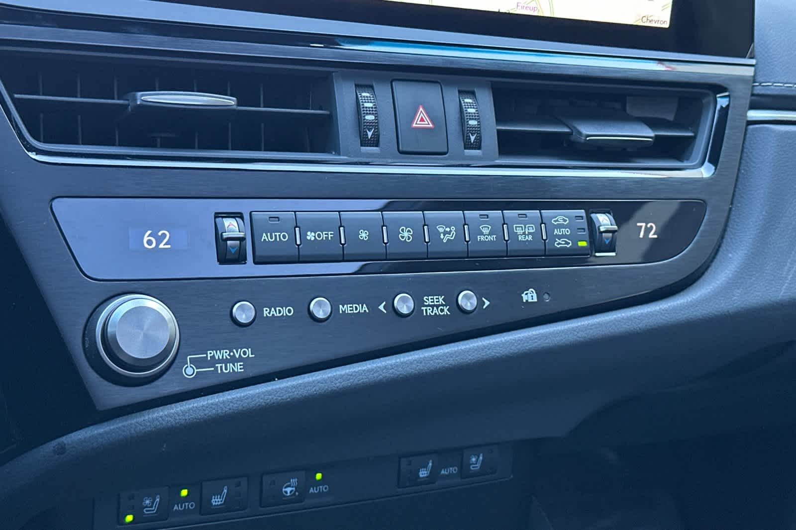 Thumbnail: 2025 Lexus ES - 22