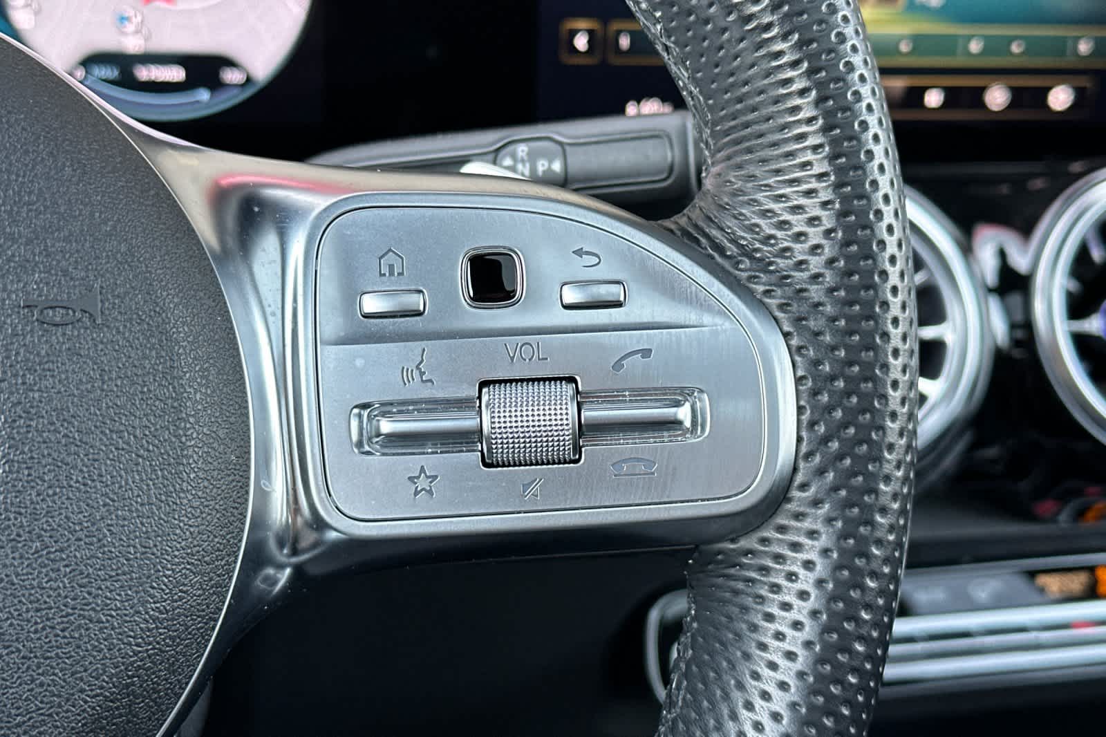 Thumbnail: 2023 Mercedes-Benz EQB - 29