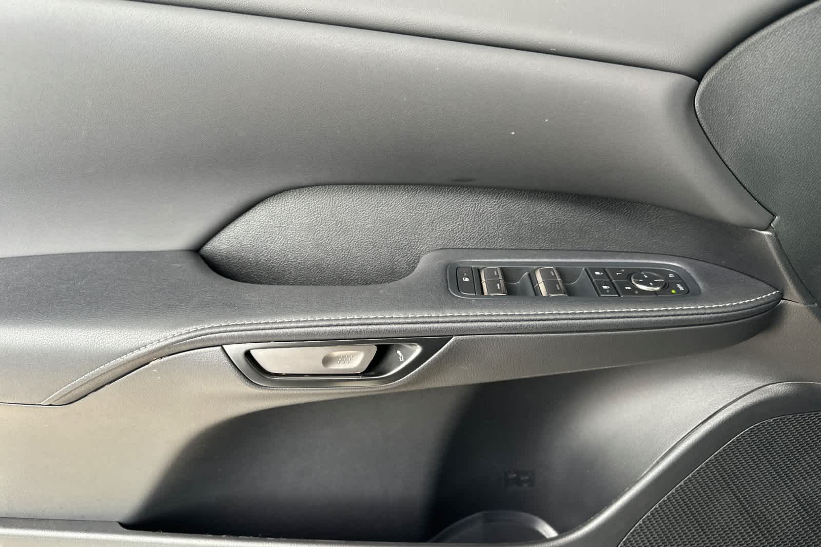 Thumbnail: 2025 Lexus RX - 12