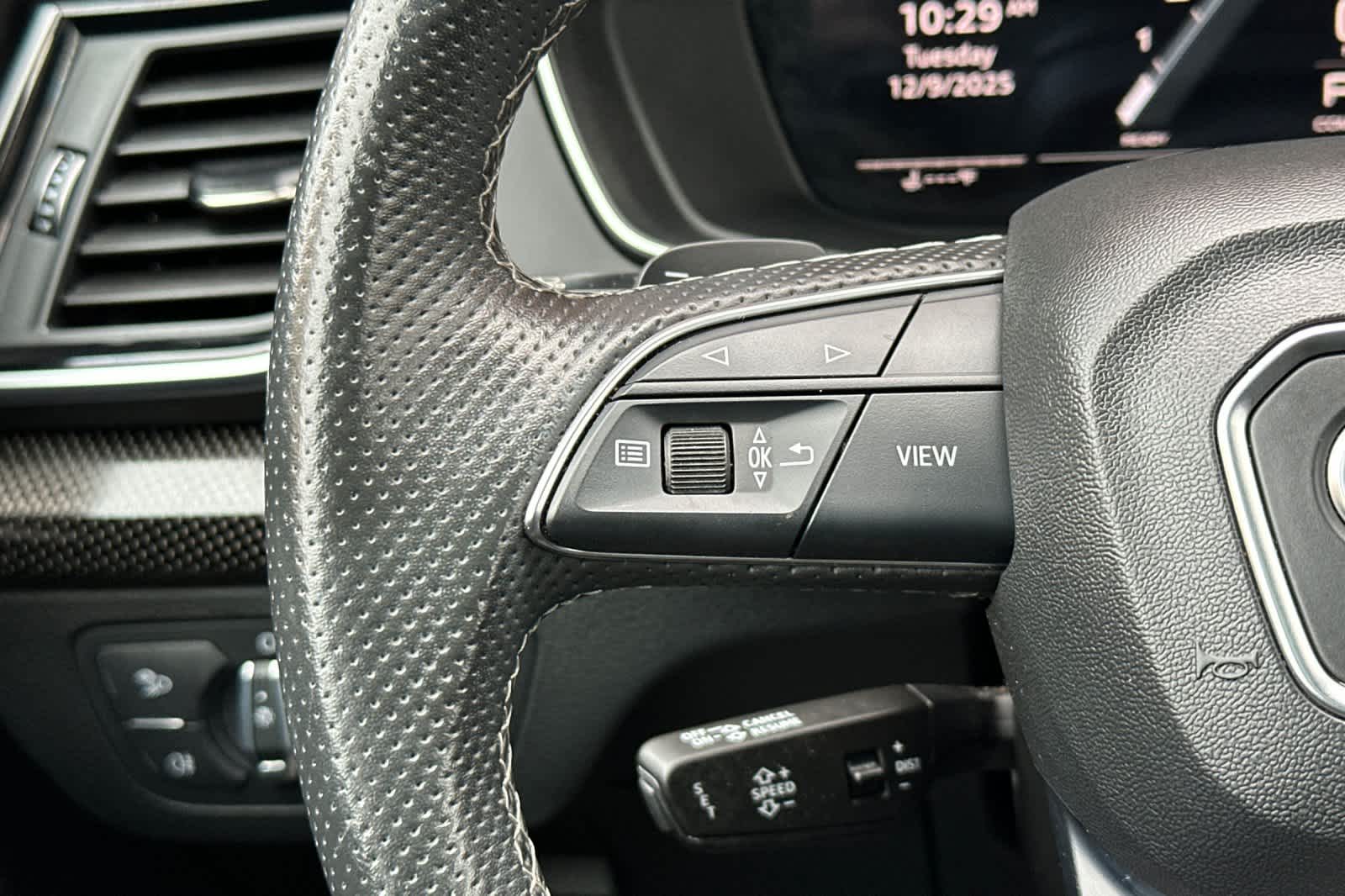 Thumbnail: 2022 Audi SQ5 - 25