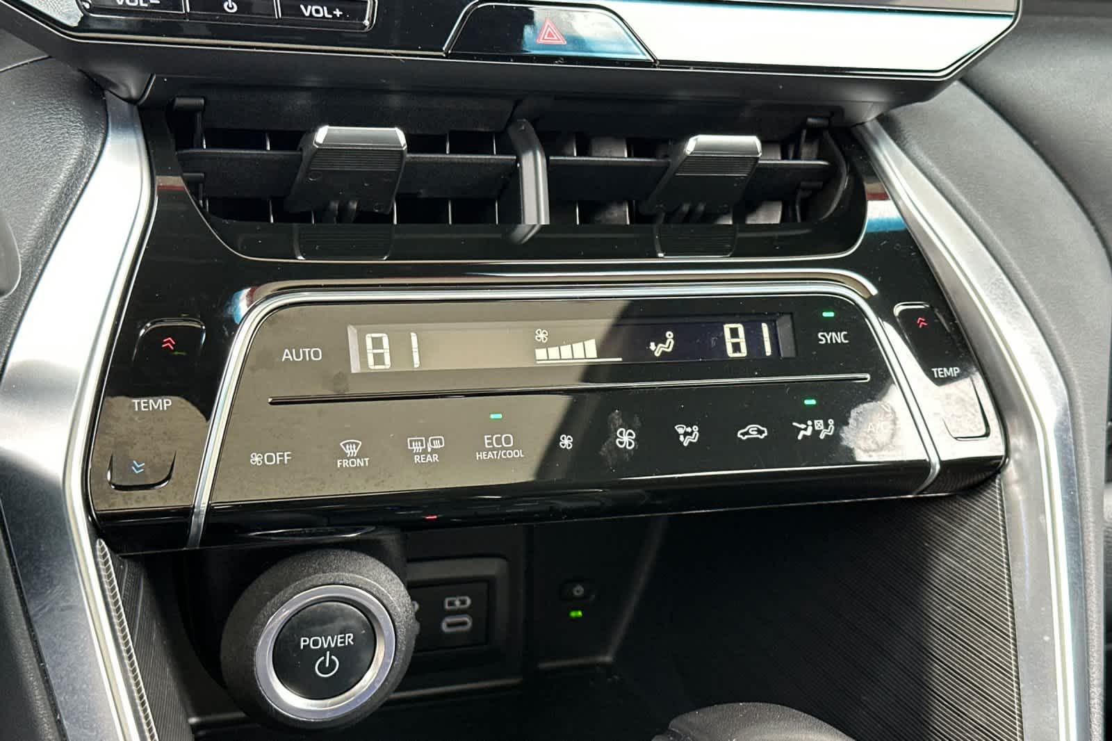 Thumbnail: 2024 Toyota Venza - 22