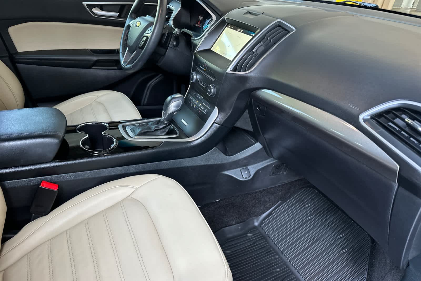 2018 Ford Edge SEL 17
