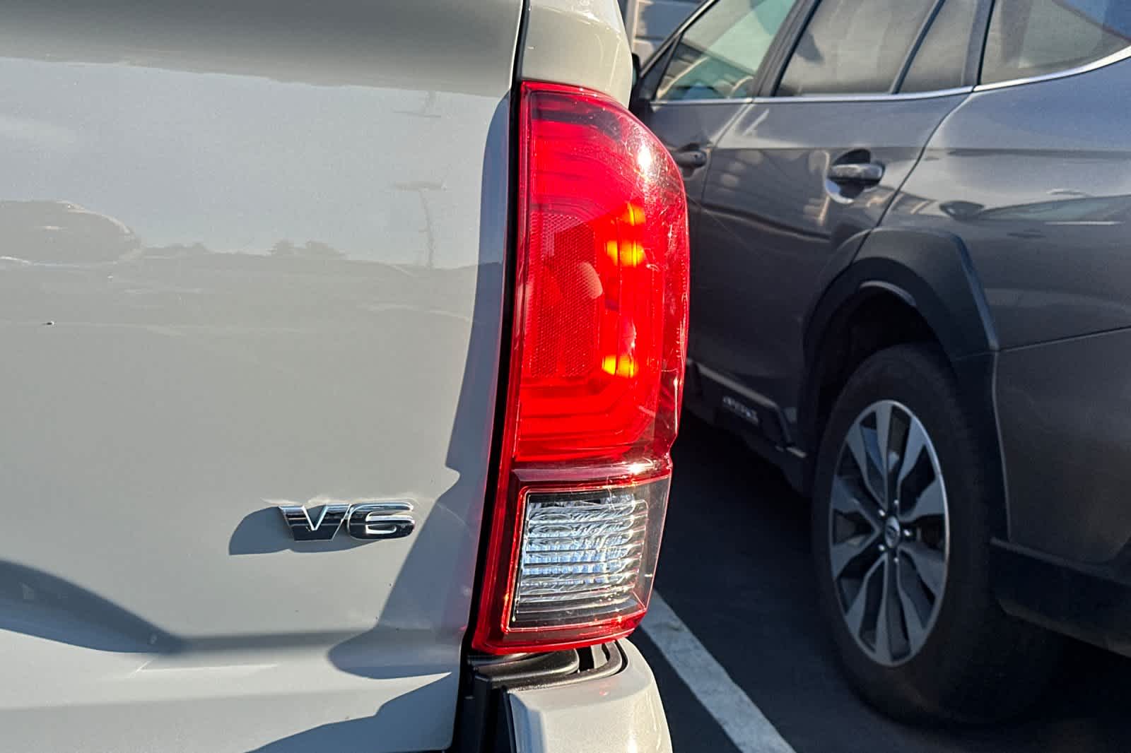 Thumbnail: 2019 Toyota Tacoma - 17