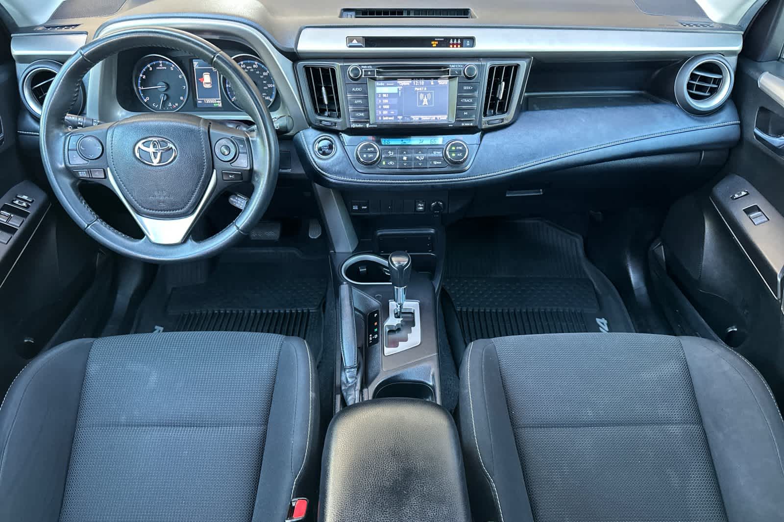 Thumbnail: 2018 Toyota RAV4 - 3