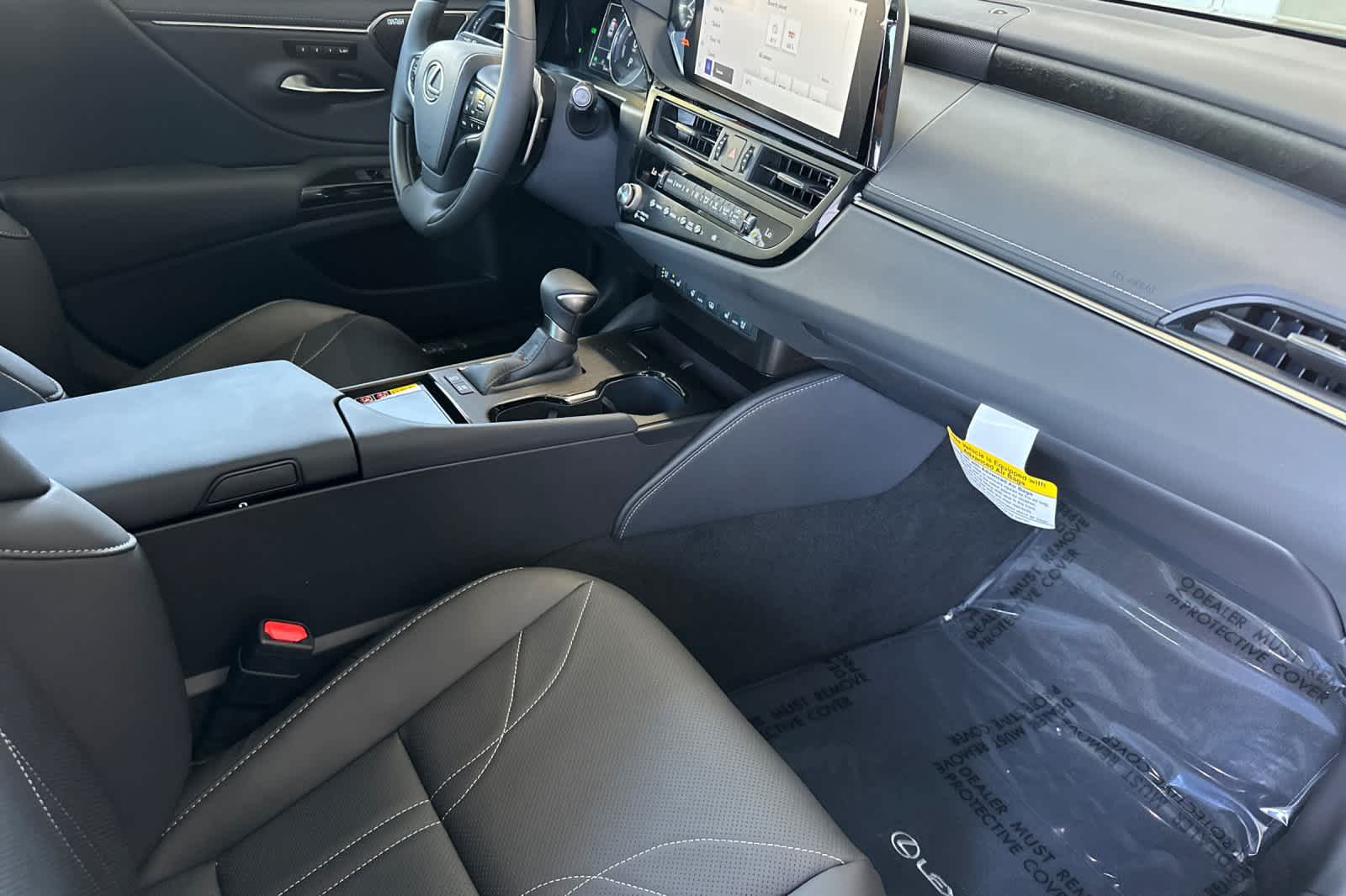 Thumbnail: 2025 Lexus ES - 16