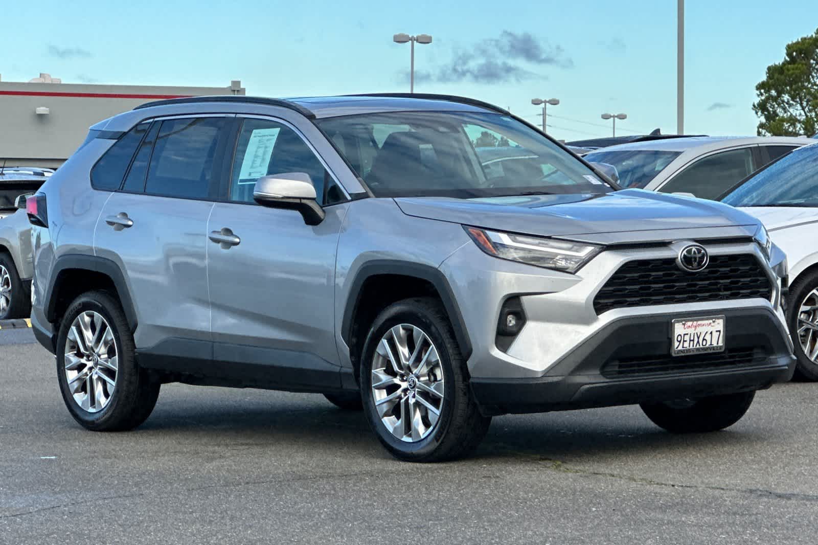 Thumbnail: 2022 Toyota RAV4 - 5
