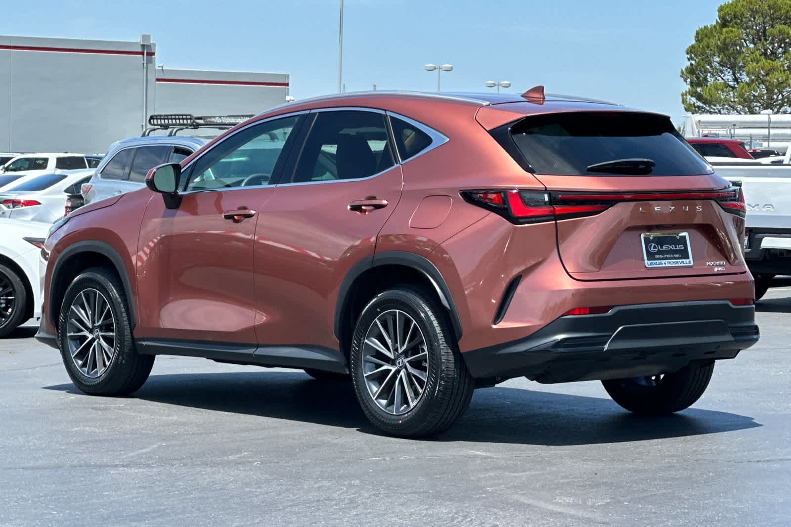 Thumbnail: 2025 Lexus ES - 6