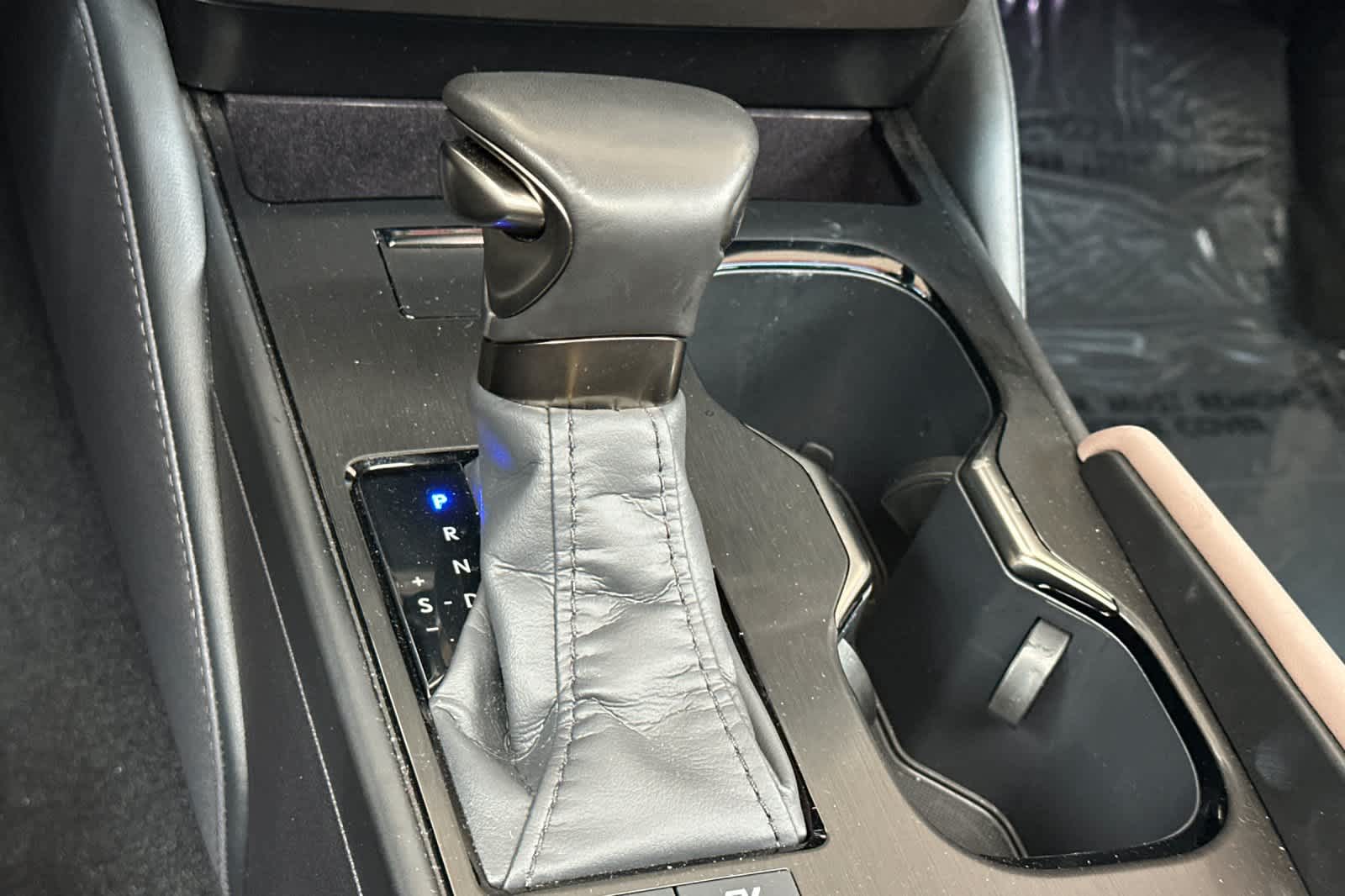 Thumbnail: 2025 Lexus ES - 22