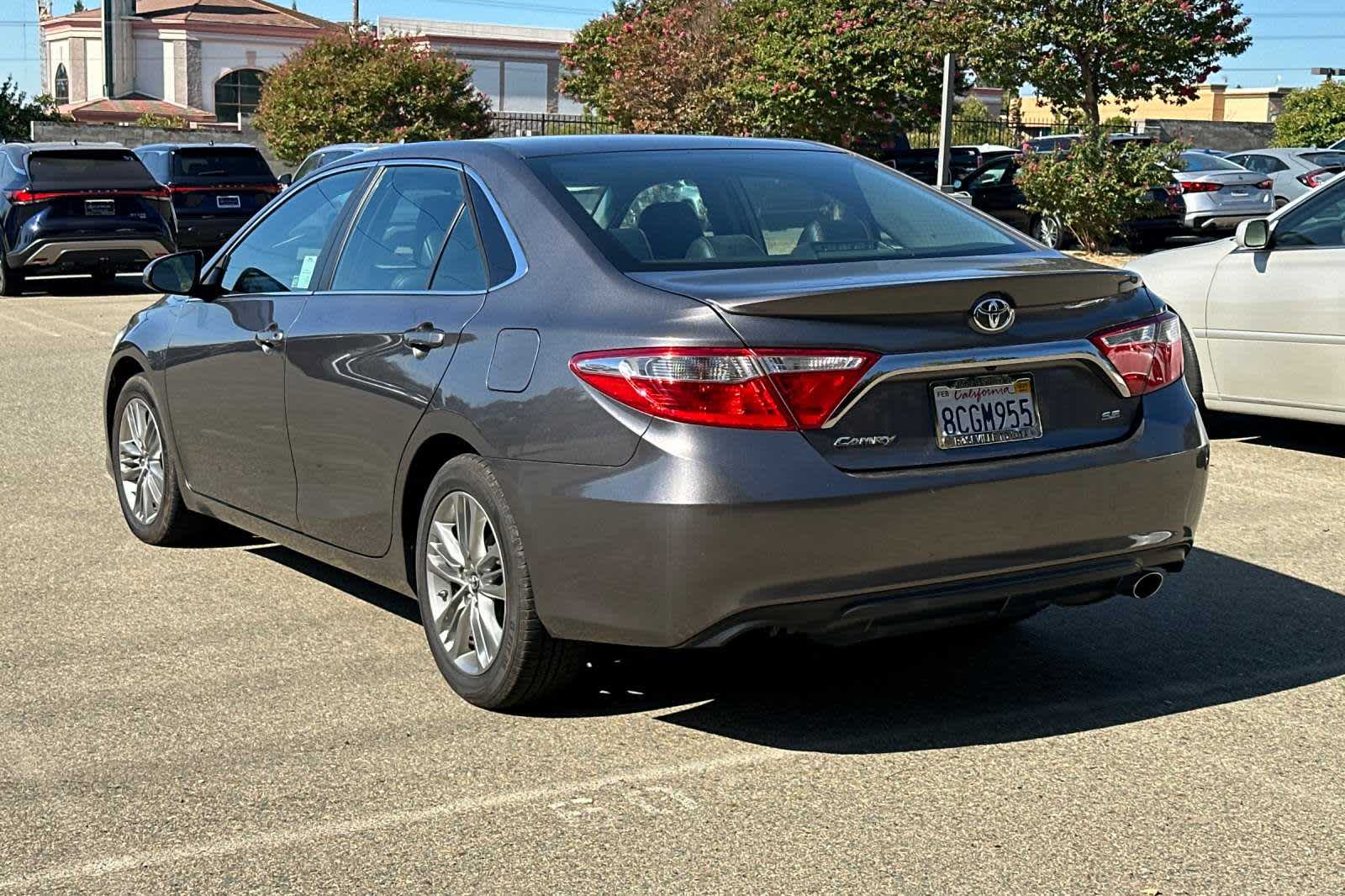 2016 Toyota Camry SE 5