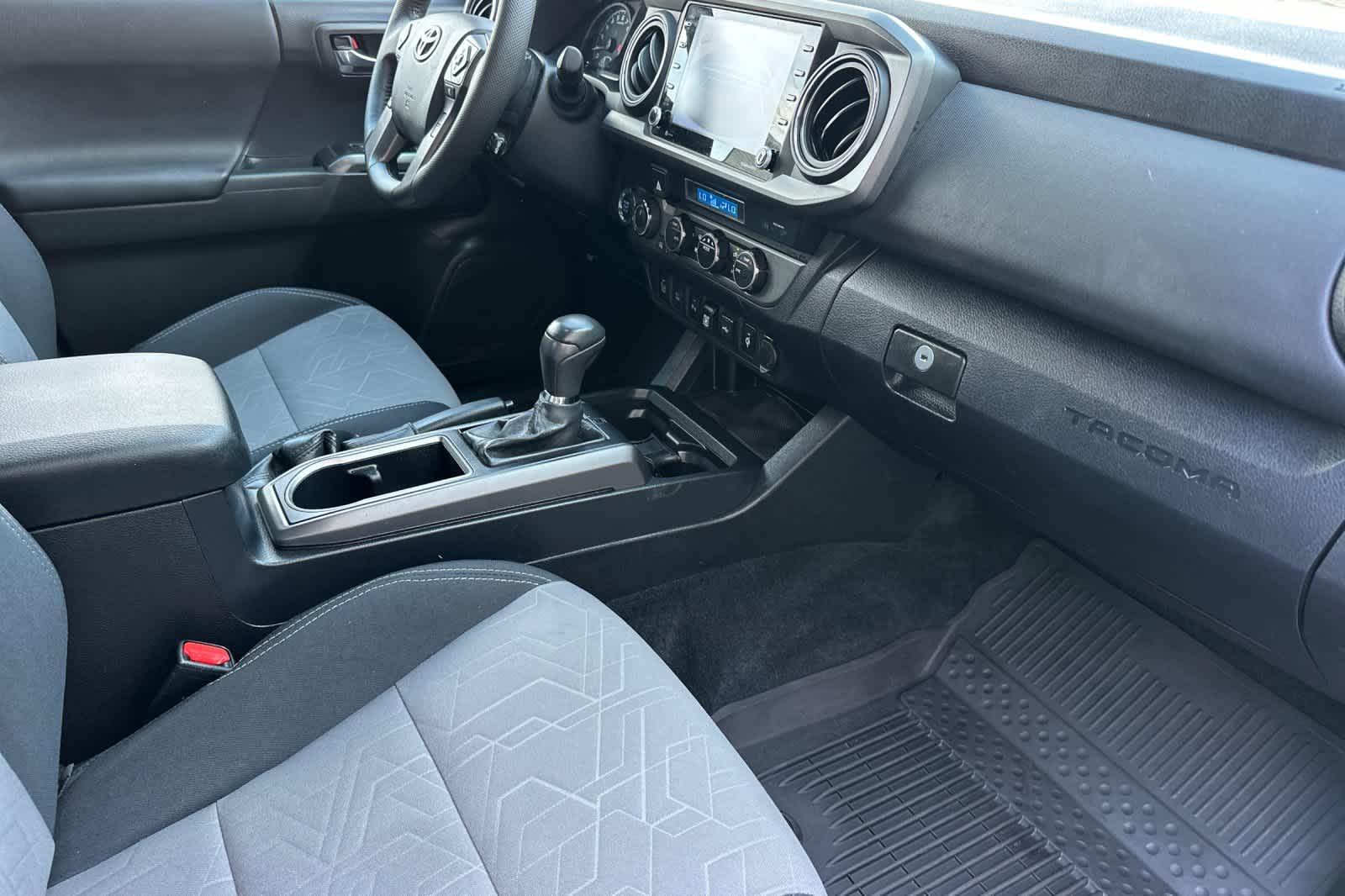 Thumbnail: 2022 Toyota Tacoma - 15