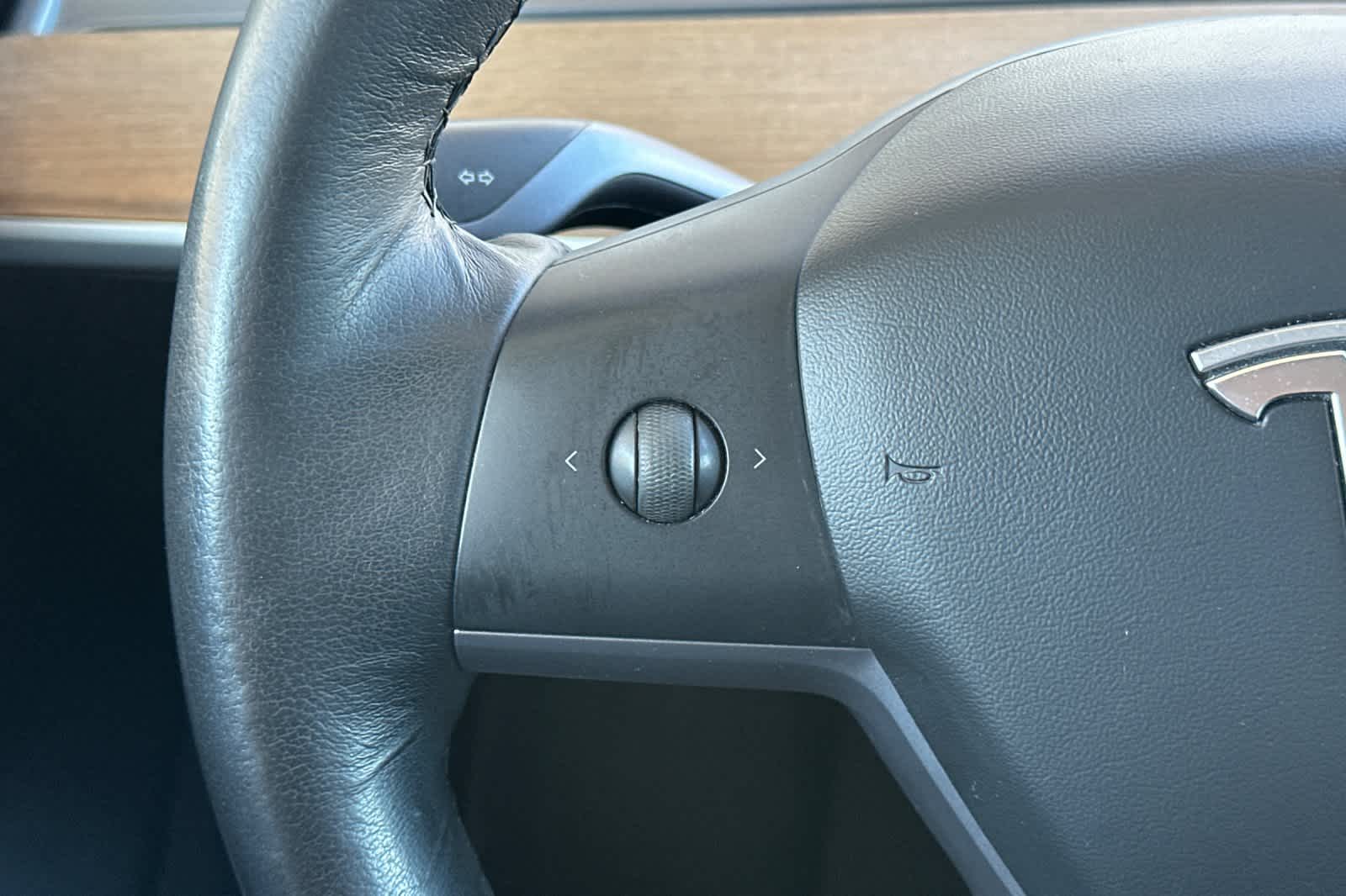 Thumbnail: 2019 Tesla Model 3 - 25