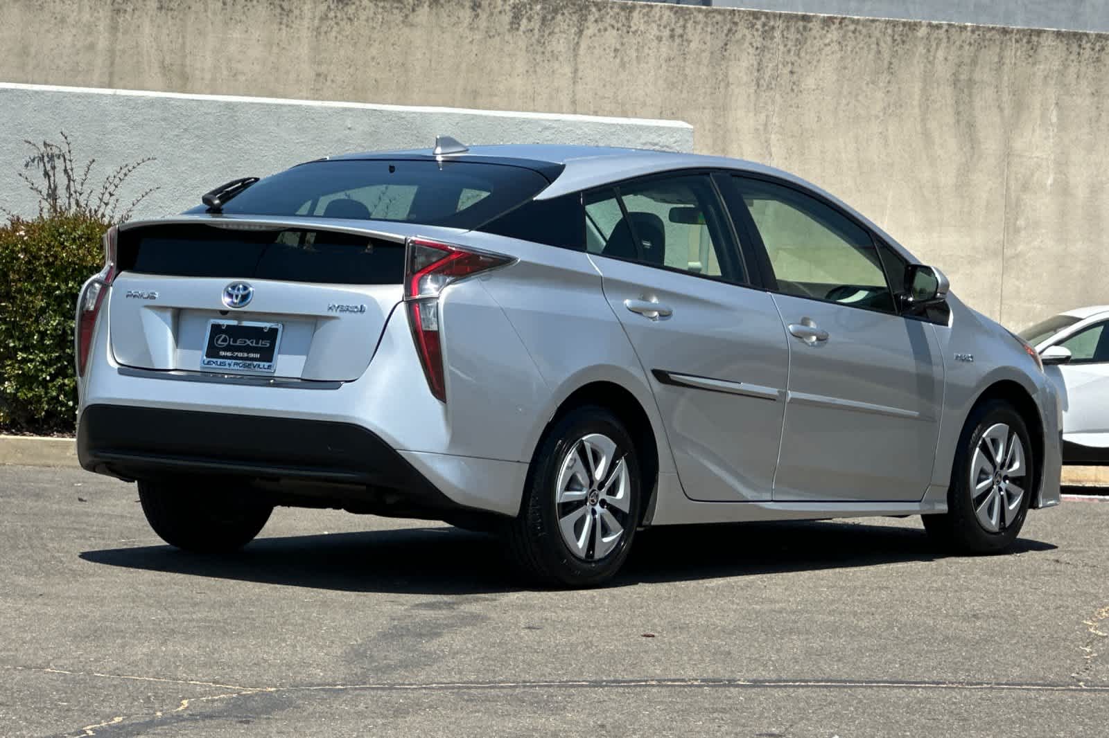2016 Toyota Prius Three 2