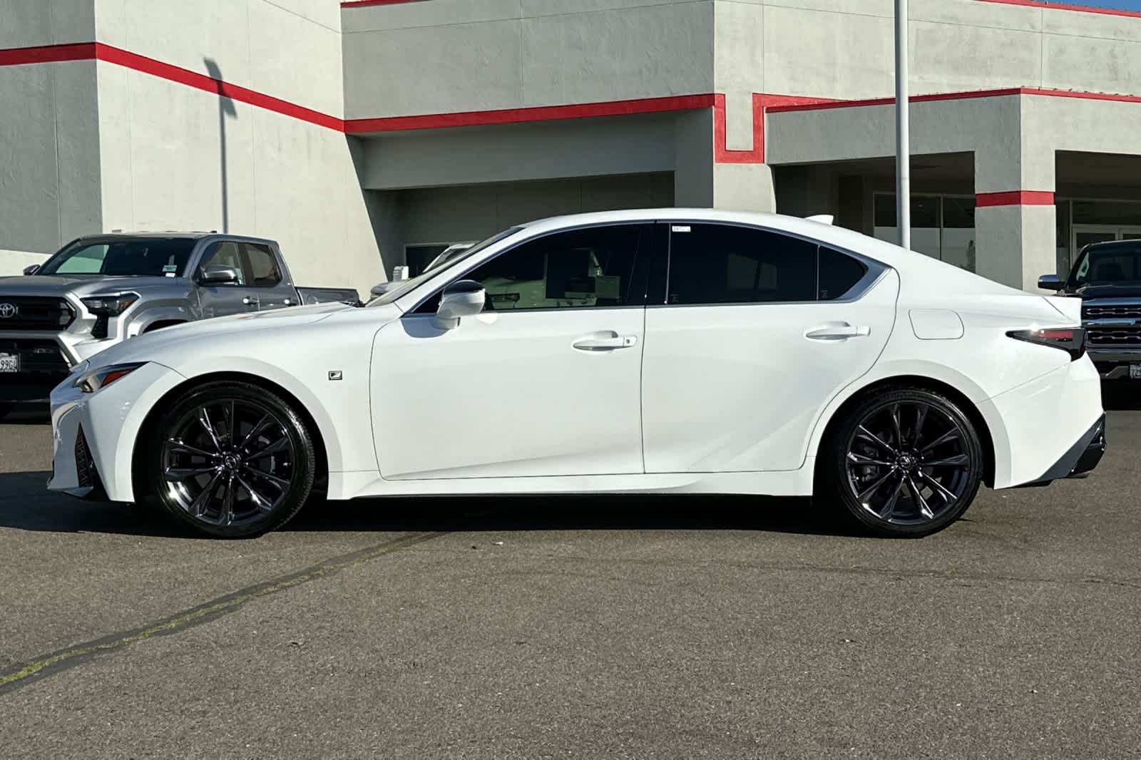 Thumbnail: 2022 Lexus IS - 9