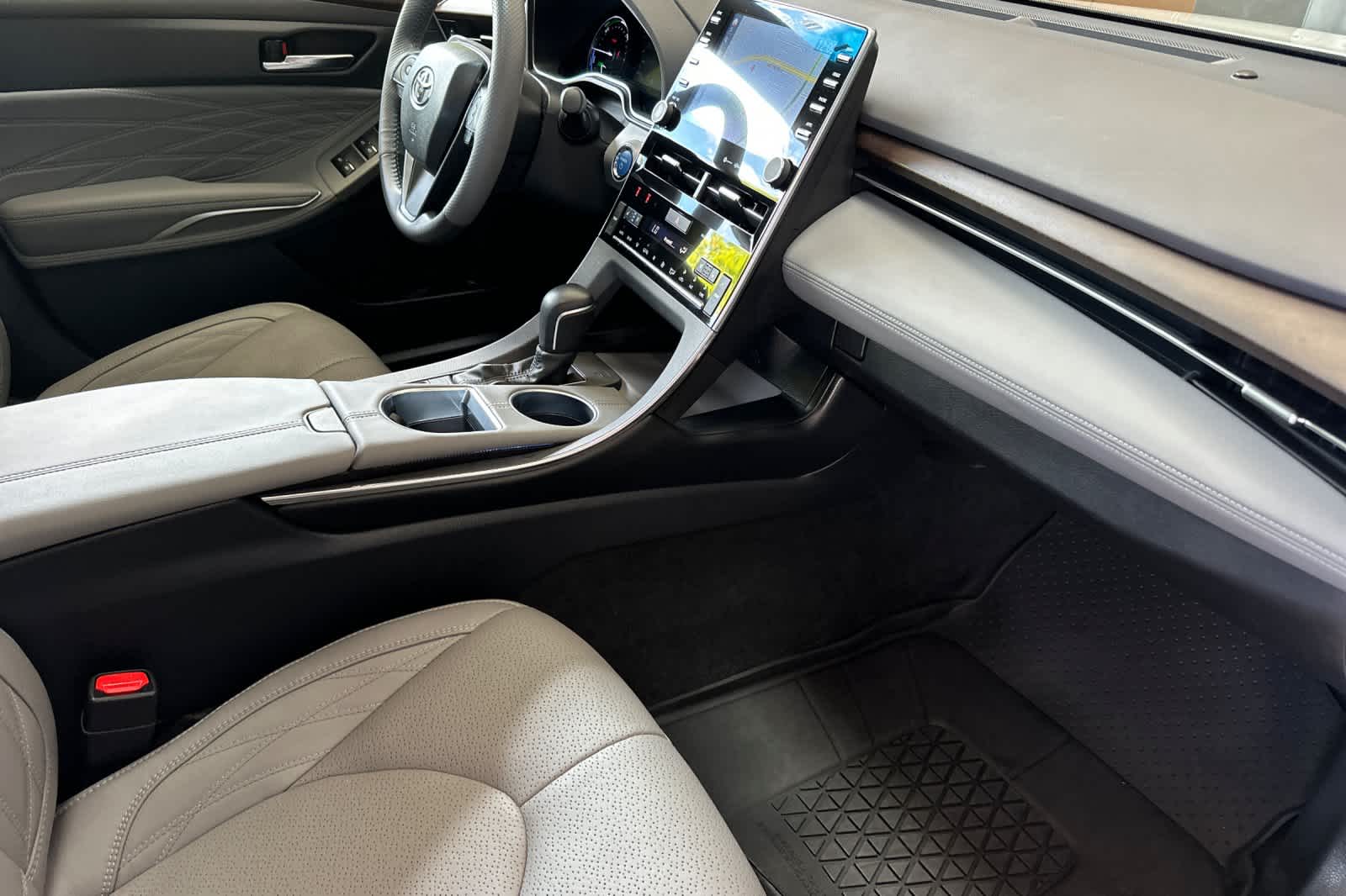 Thumbnail: 2021 Toyota Avalon - 16