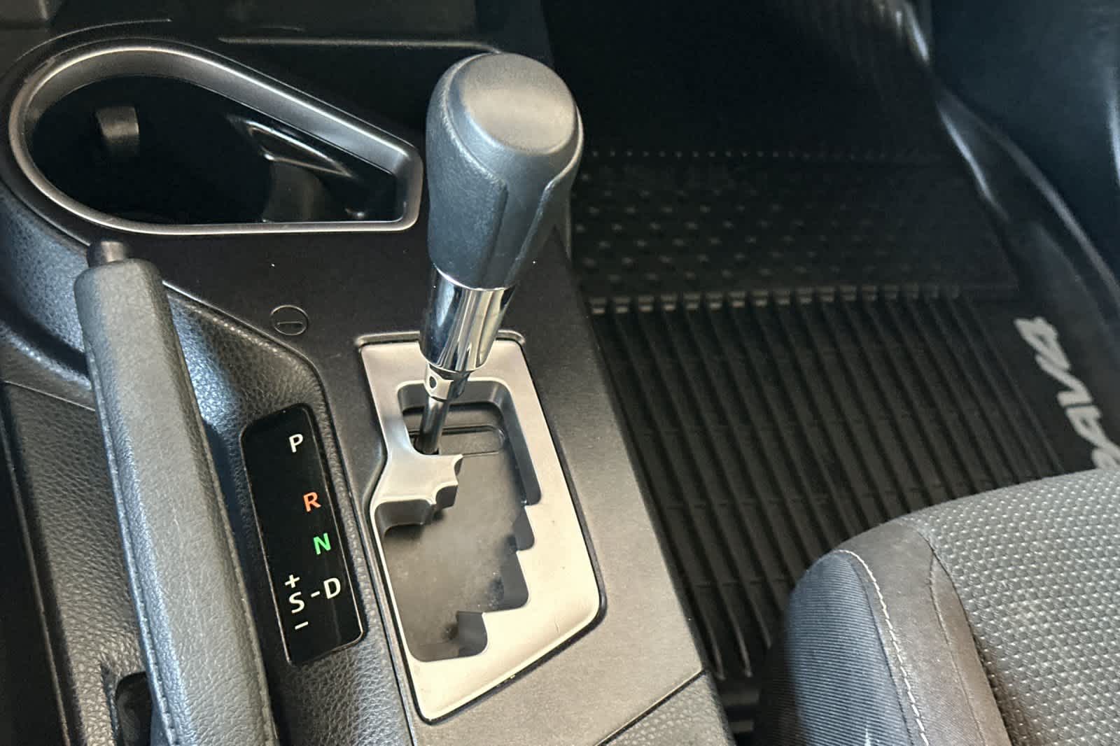 Thumbnail: 2018 Toyota RAV4 - 22