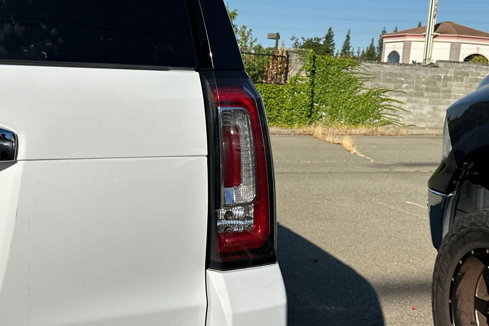 Thumbnail: 2019 GMC Yukon - 17