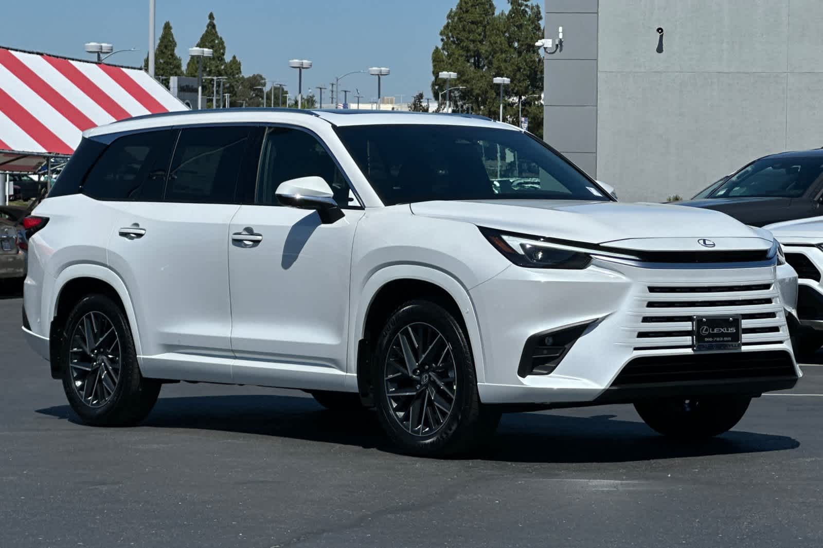 Thumbnail: 2026 Lexus TX - 5