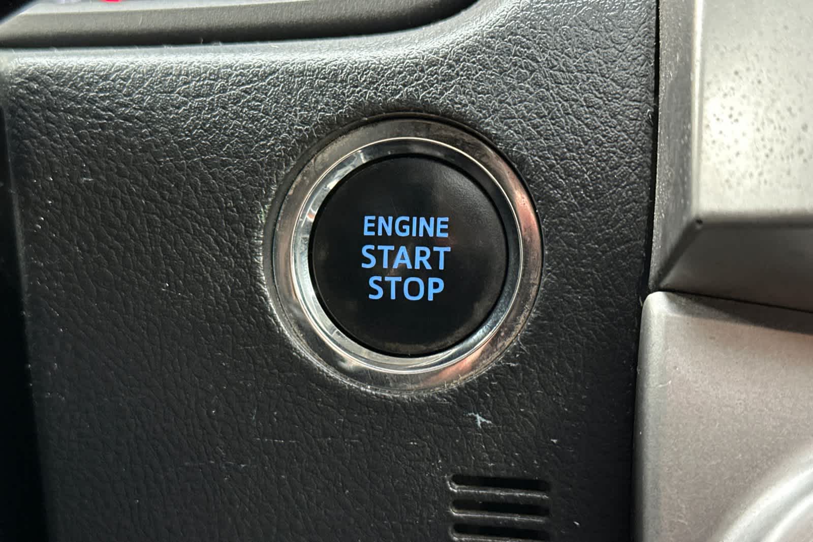 Thumbnail: 2021 Toyota 4Runner - 25