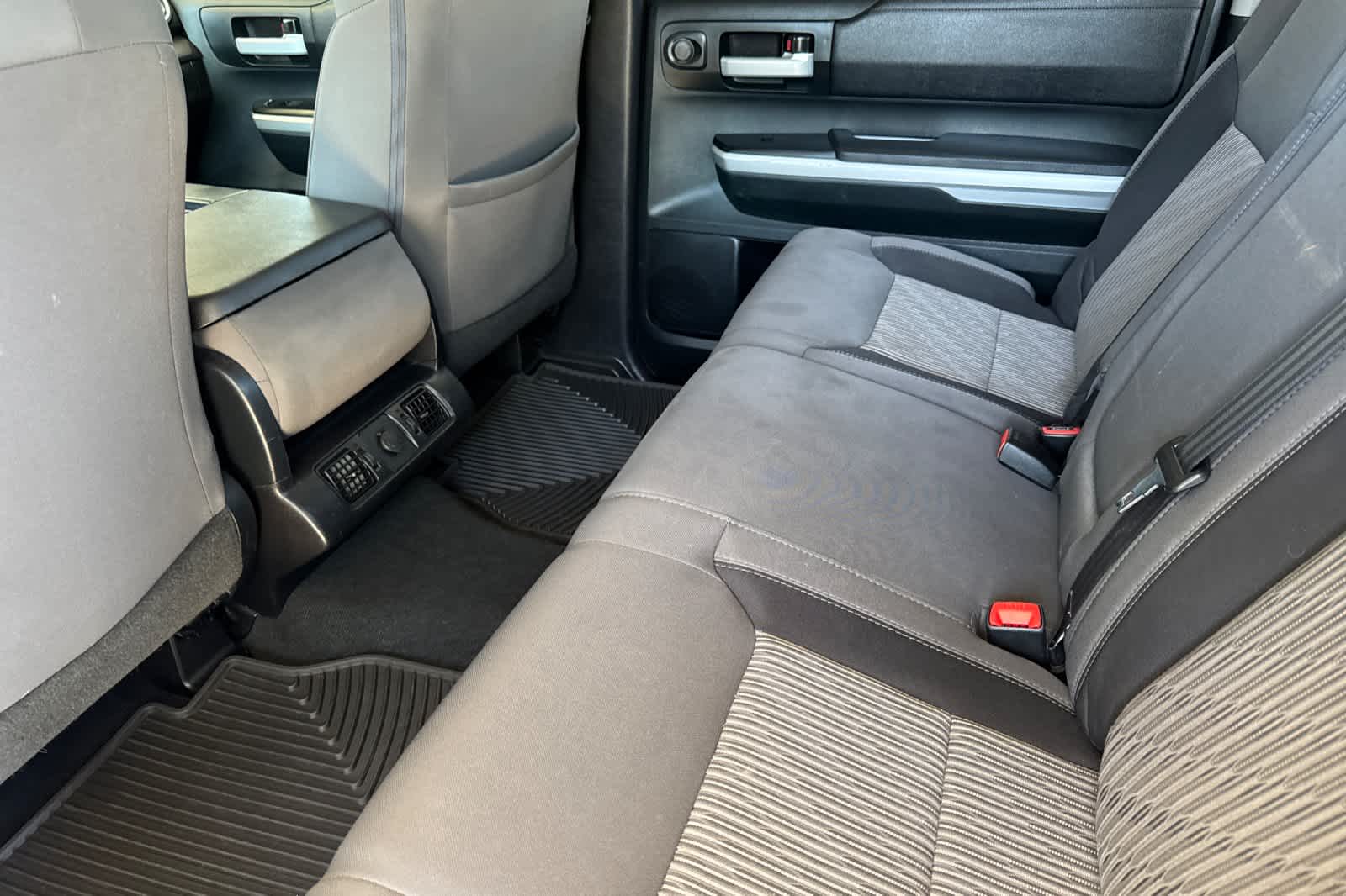 Thumbnail: 2016 Toyota Tundra - 4