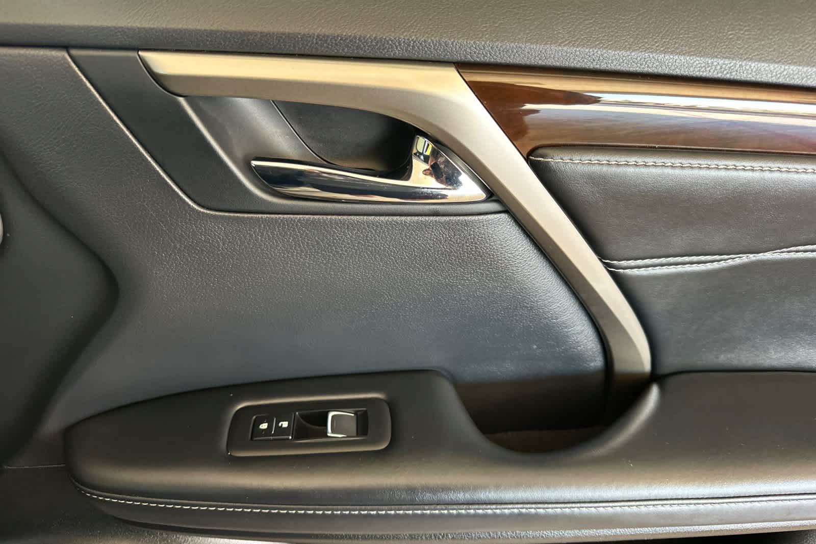 Thumbnail: 2019 Lexus RX - 19