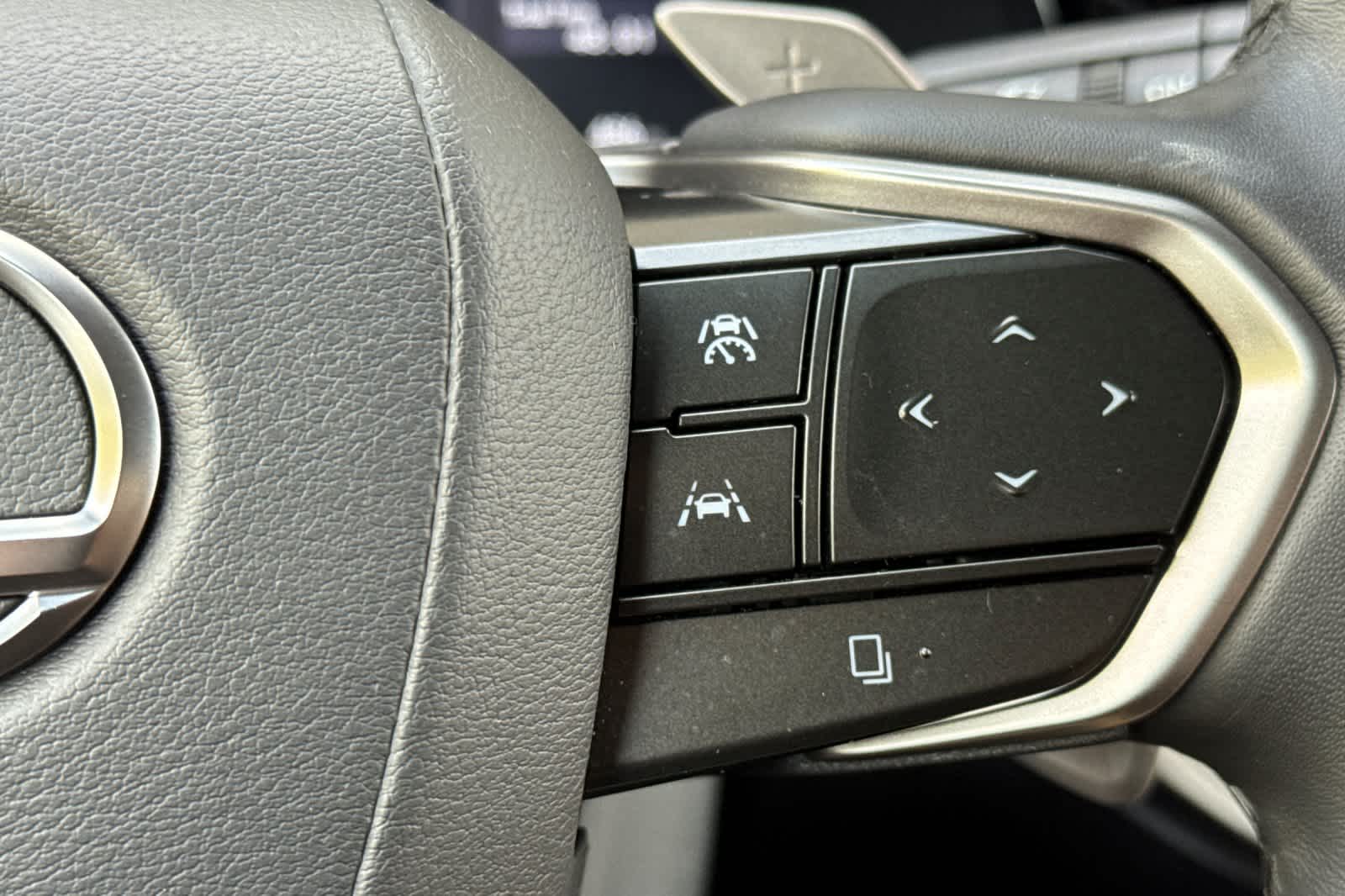 Thumbnail: 2025 Lexus RX - 28