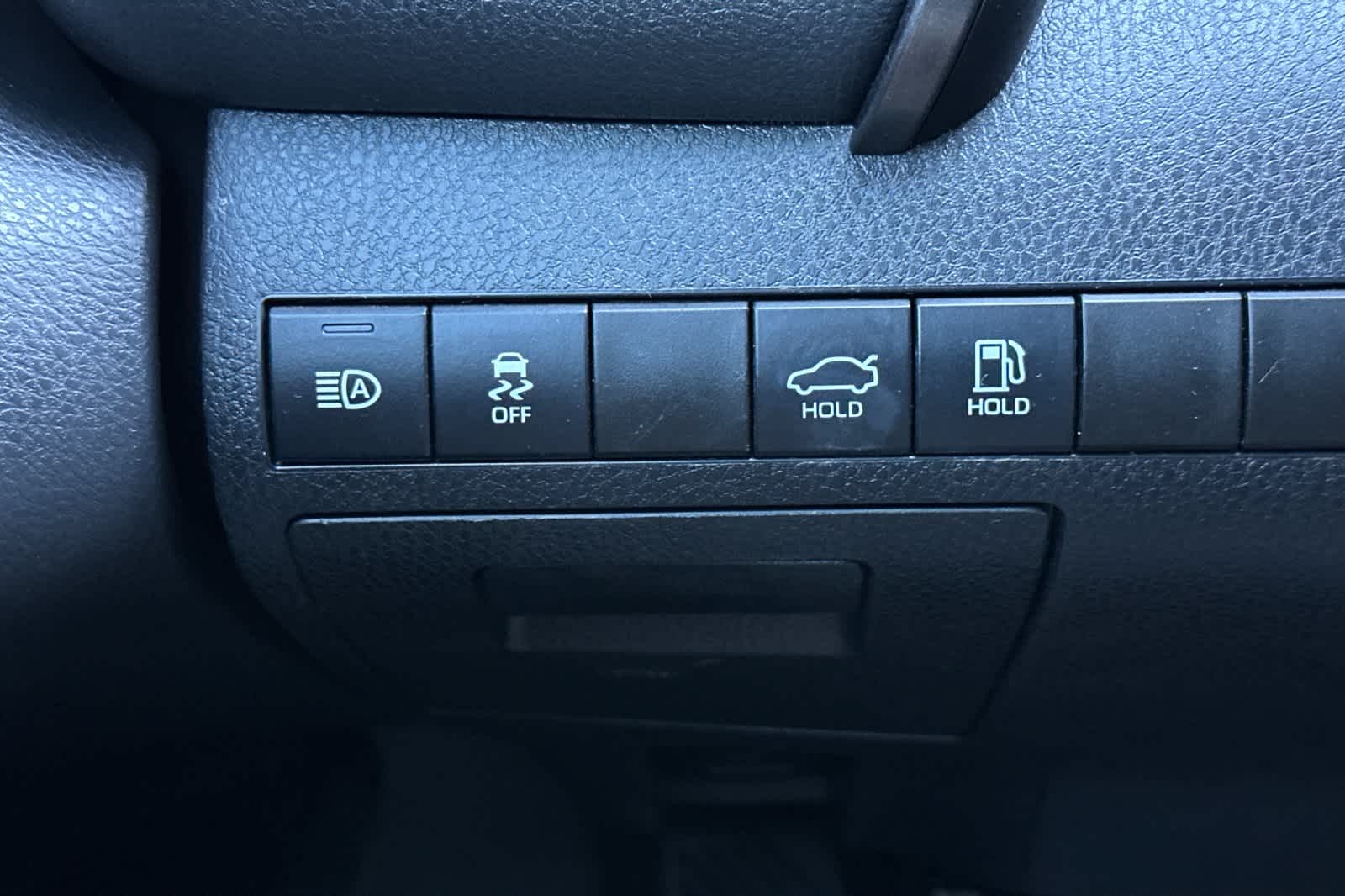 Thumbnail: 2023 Toyota Camry - 27