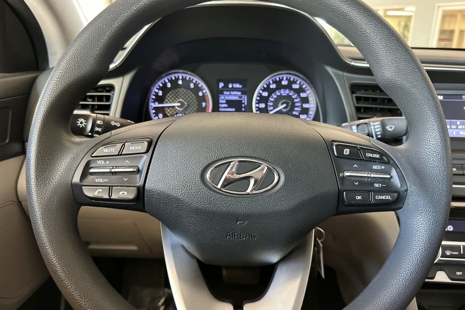 Thumbnail: 2020 Hyundai Elantra - 22