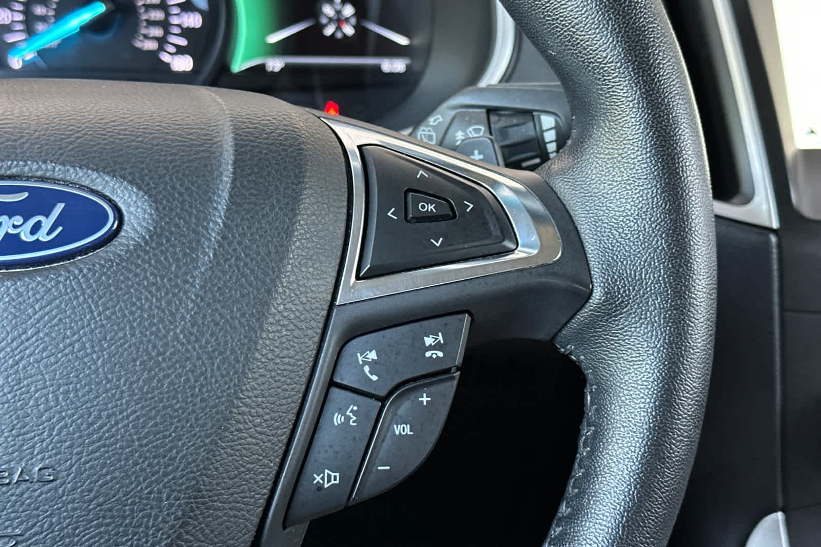 2018 Ford Edge SEL 28