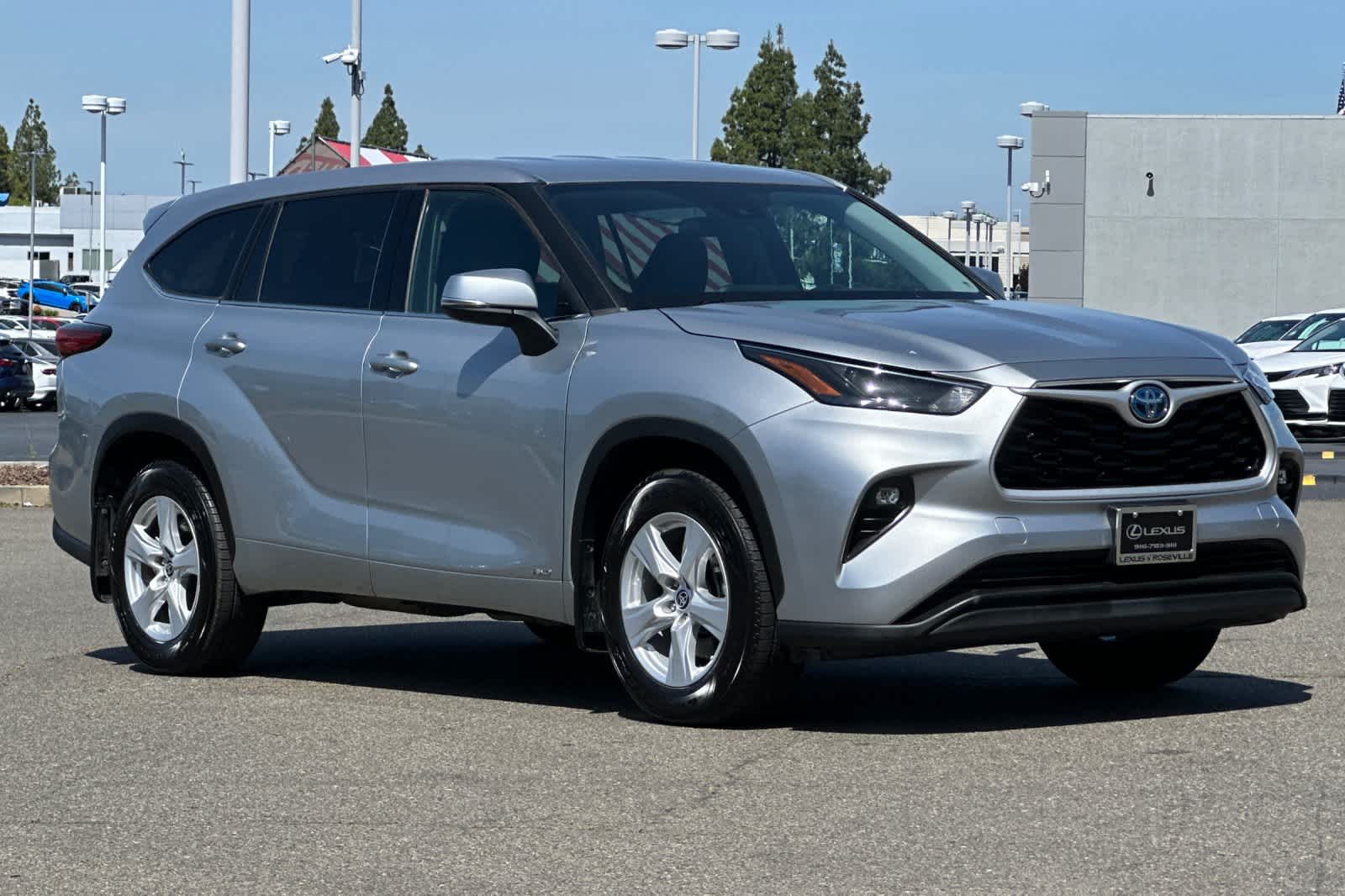 Thumbnail: 2022 Toyota Highlander - 5