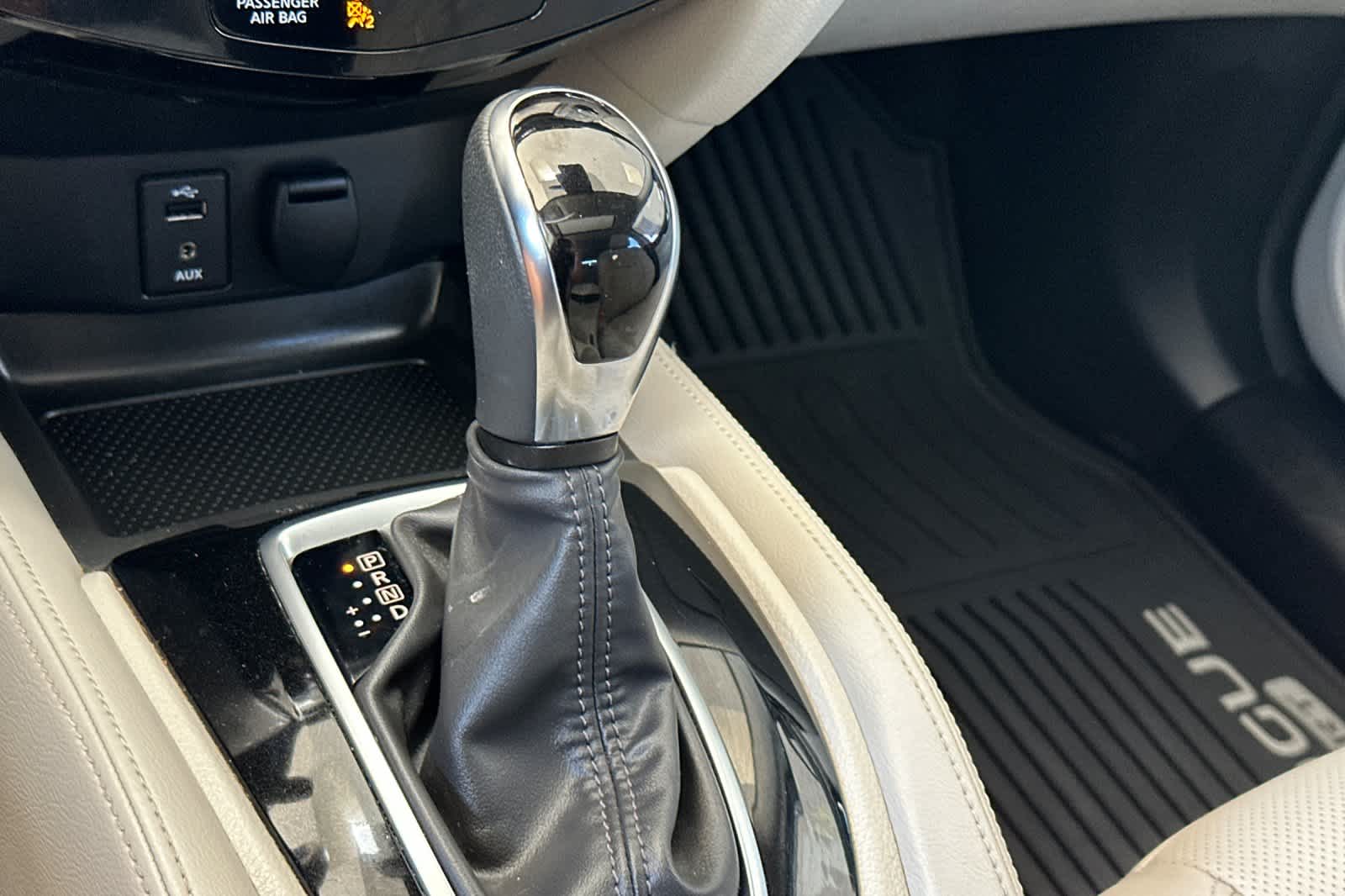 2018 Nissan Rogue Sport SL 24