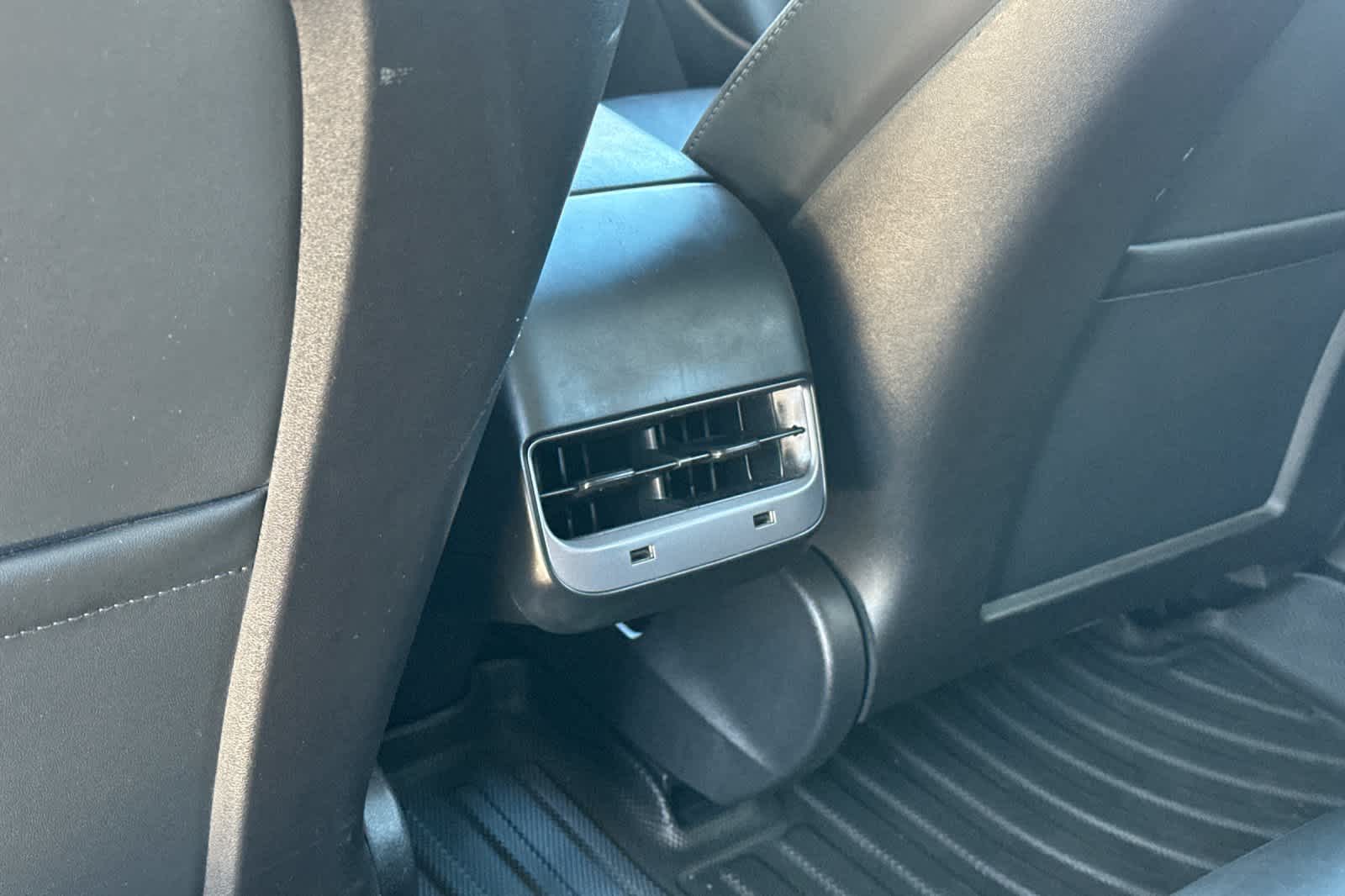 Thumbnail: 2019 Tesla Model 3 - 14