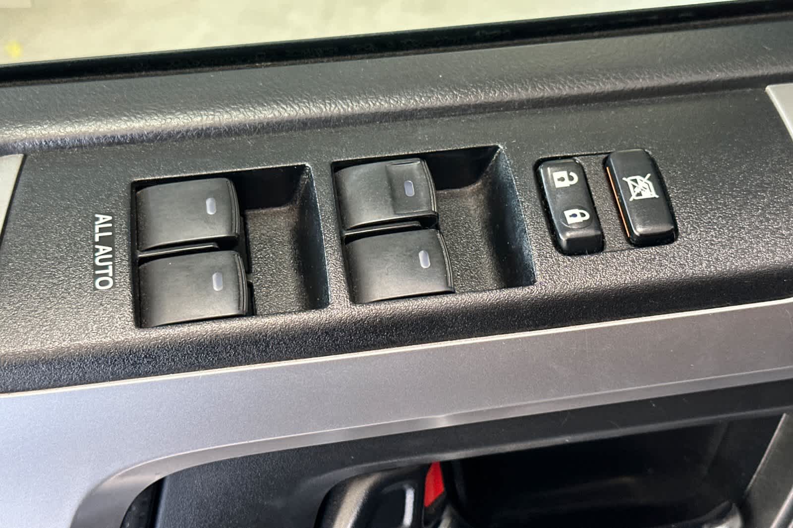 Thumbnail: 2019 Toyota 4Runner - 13