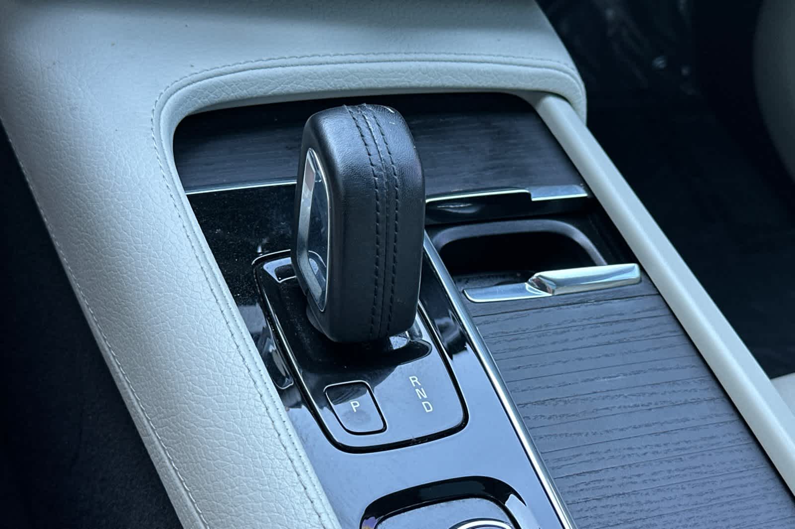 Thumbnail: 2020 Volvo XC90 - 26